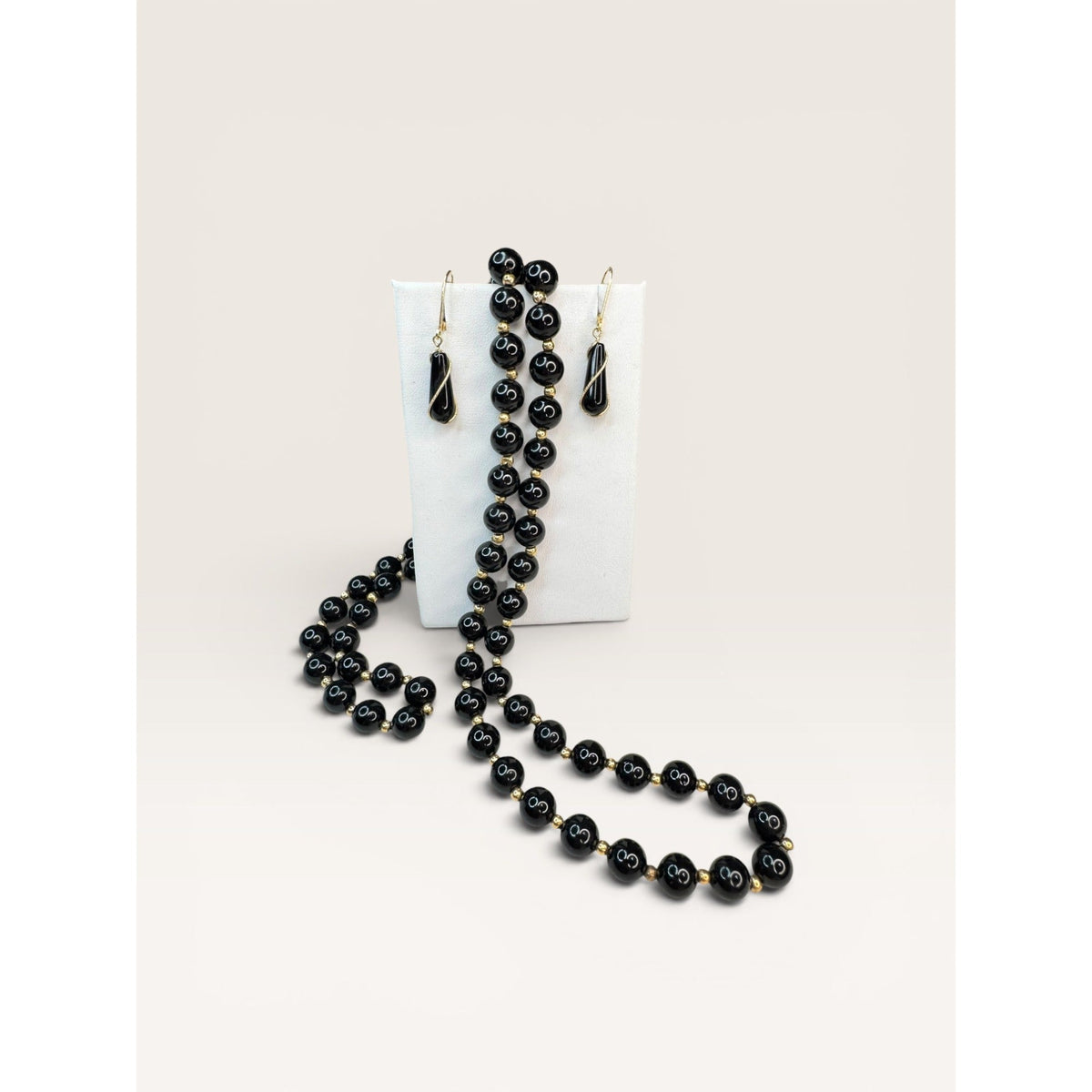 Jewelry: Art of Adornment