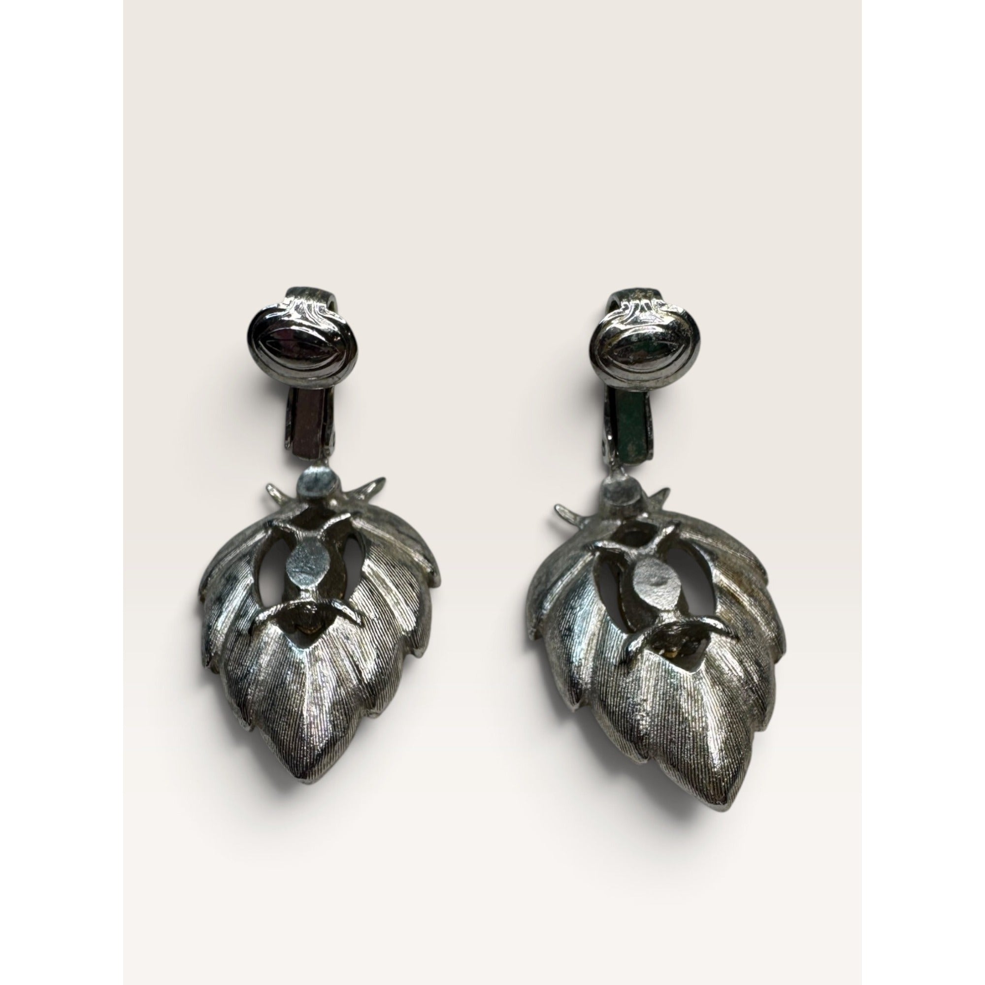 Sarah Coventry Crystal Rhinestone Leaf Clip On Earrings Silver Tone 1.15"