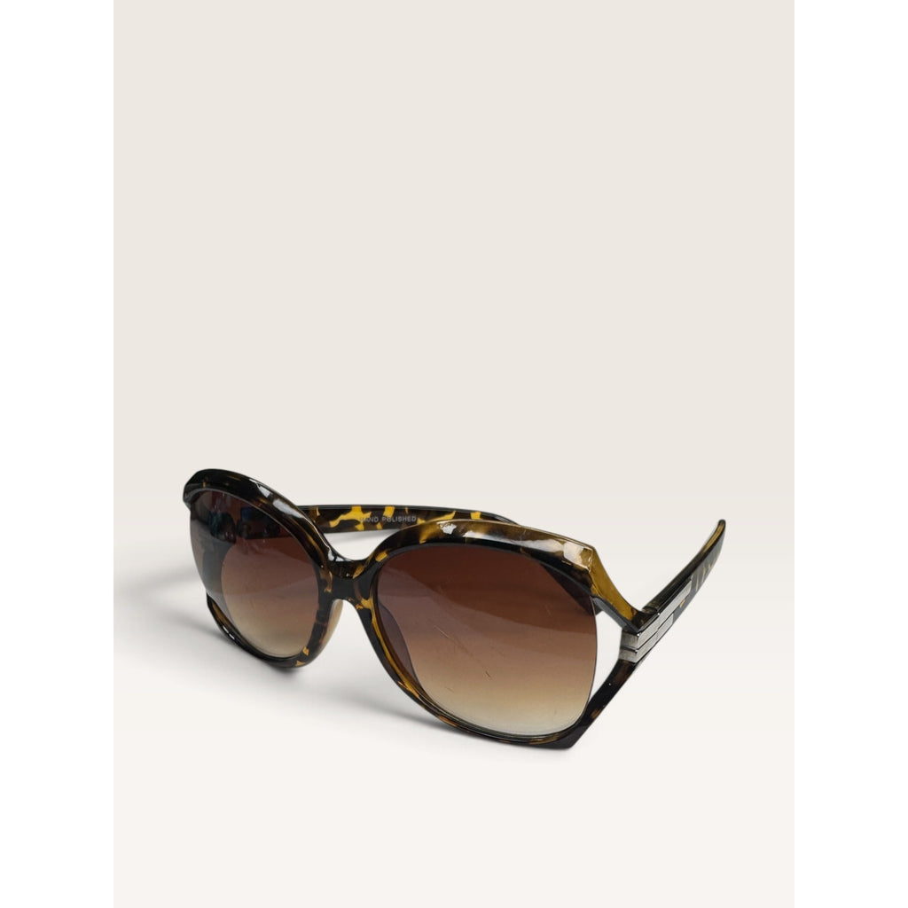 Oversized Tortoise Shell Butterfly Sunglasses Brown Gradient Cut Out Lens