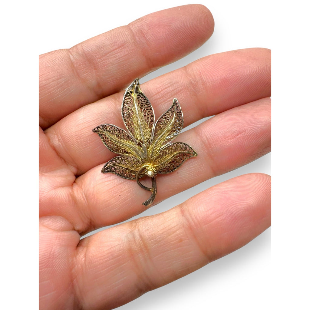 Filigree Leaf Brooch Pin Gold Vermeil Sterling Silver 2.21g Vintage