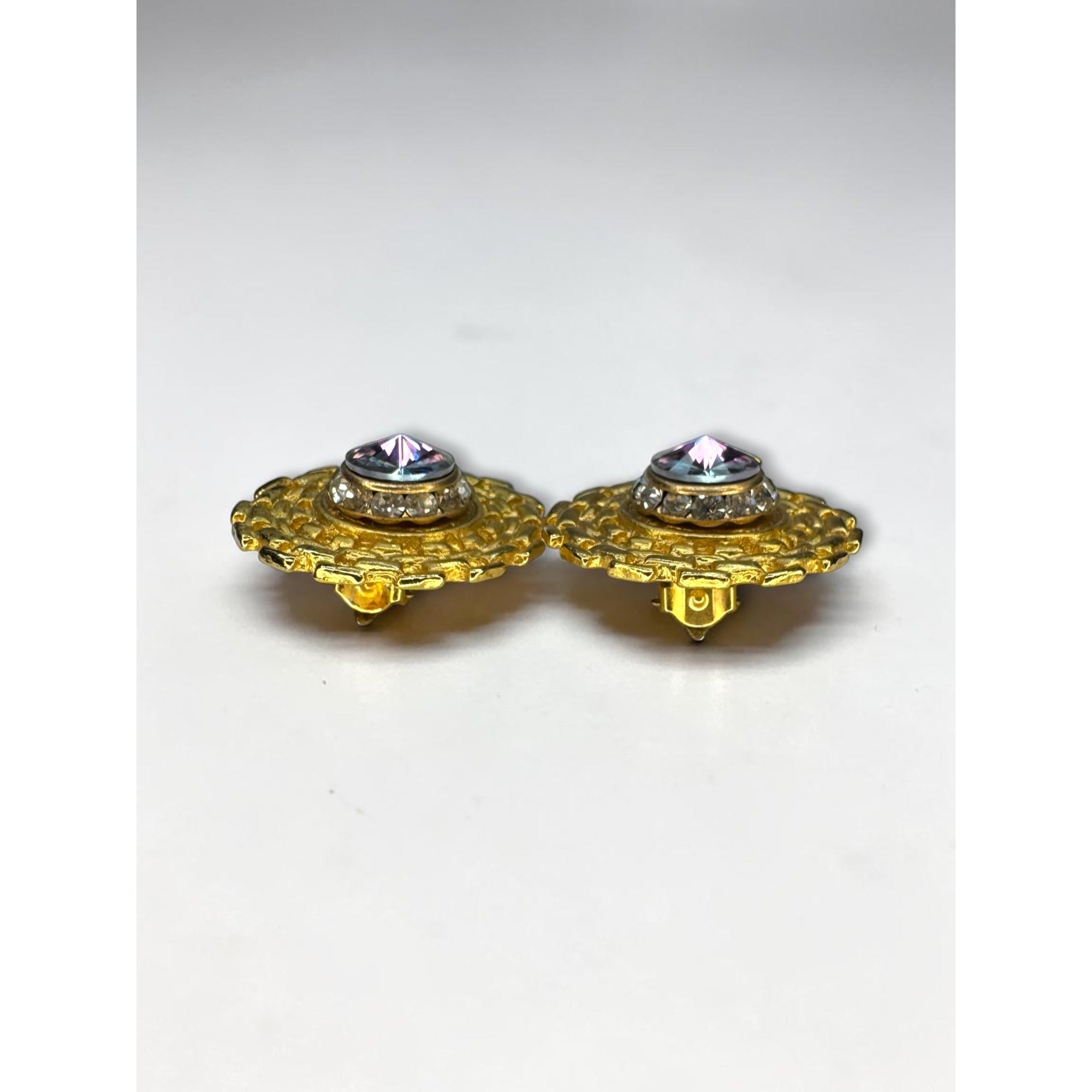 Heliotrope Rivoli Crystal Earrings Gold Tone Round Filigree 1960s Vintage