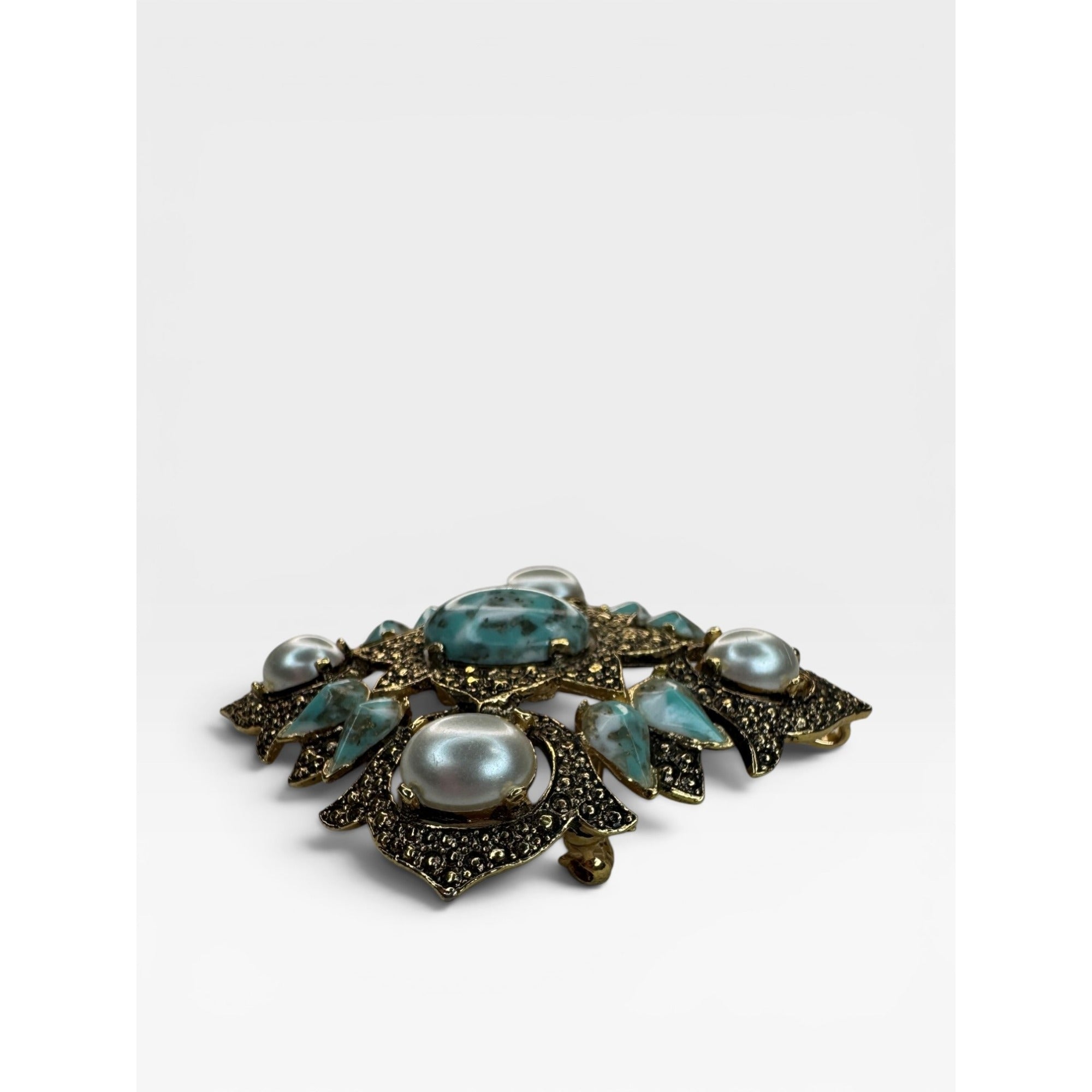 Sarah Coventry Remembrance Pendant Brooch 1968 Vintage