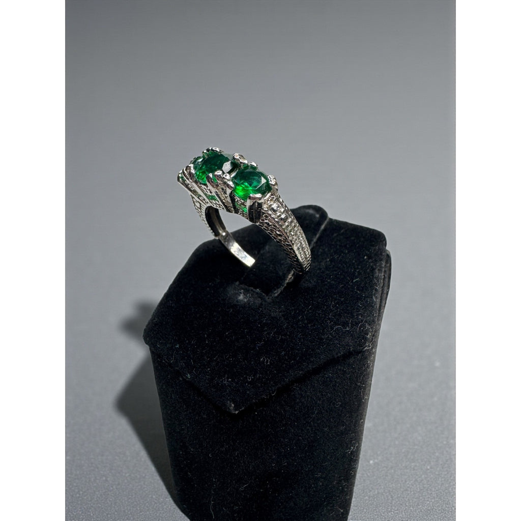 Triple Green Crystal Ring Silver Tone Three Stone Statement Ring Size 7.5