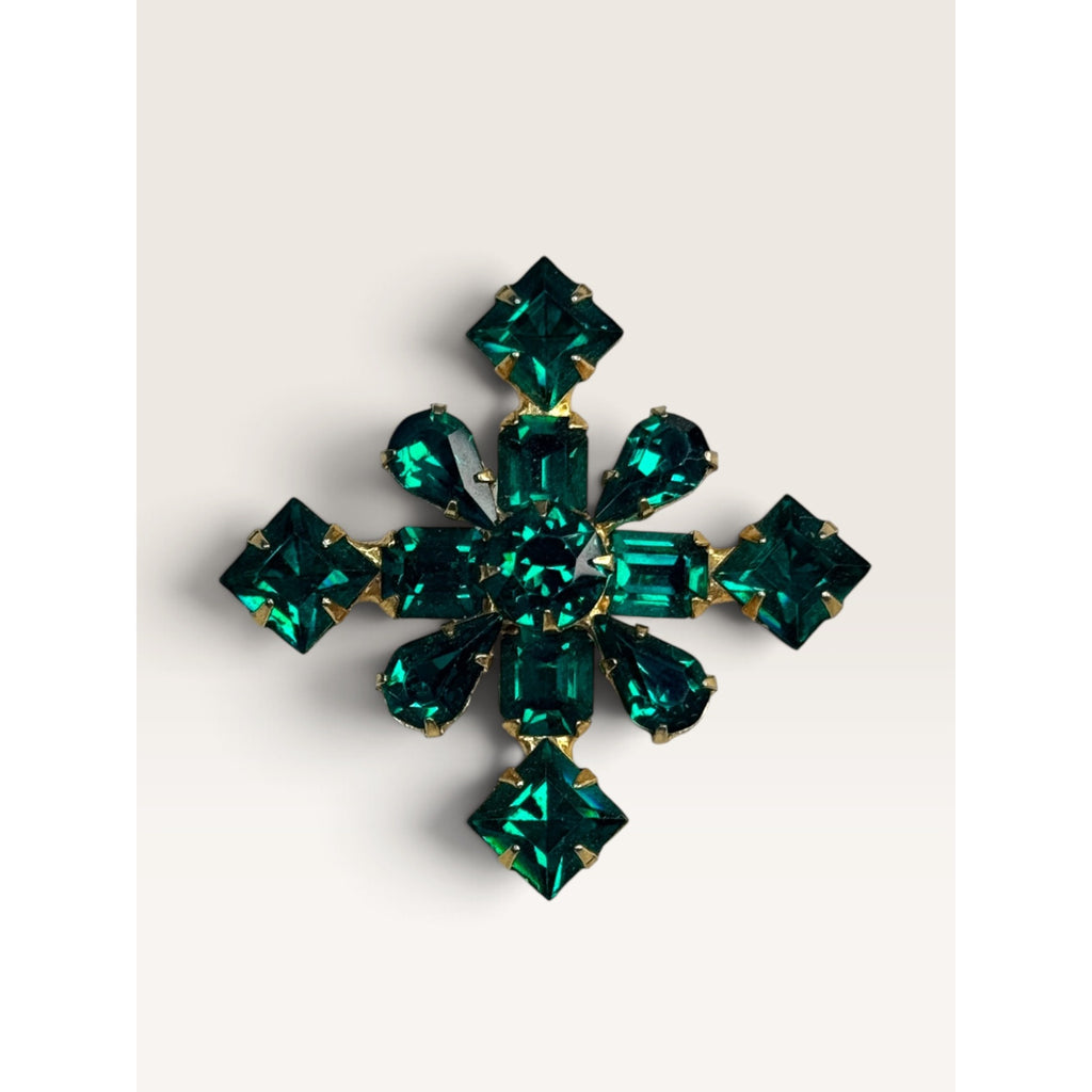 Vintage 1940s Weissco Emerald Green Rhinestone Maltese Cross Brooch Pin Signed