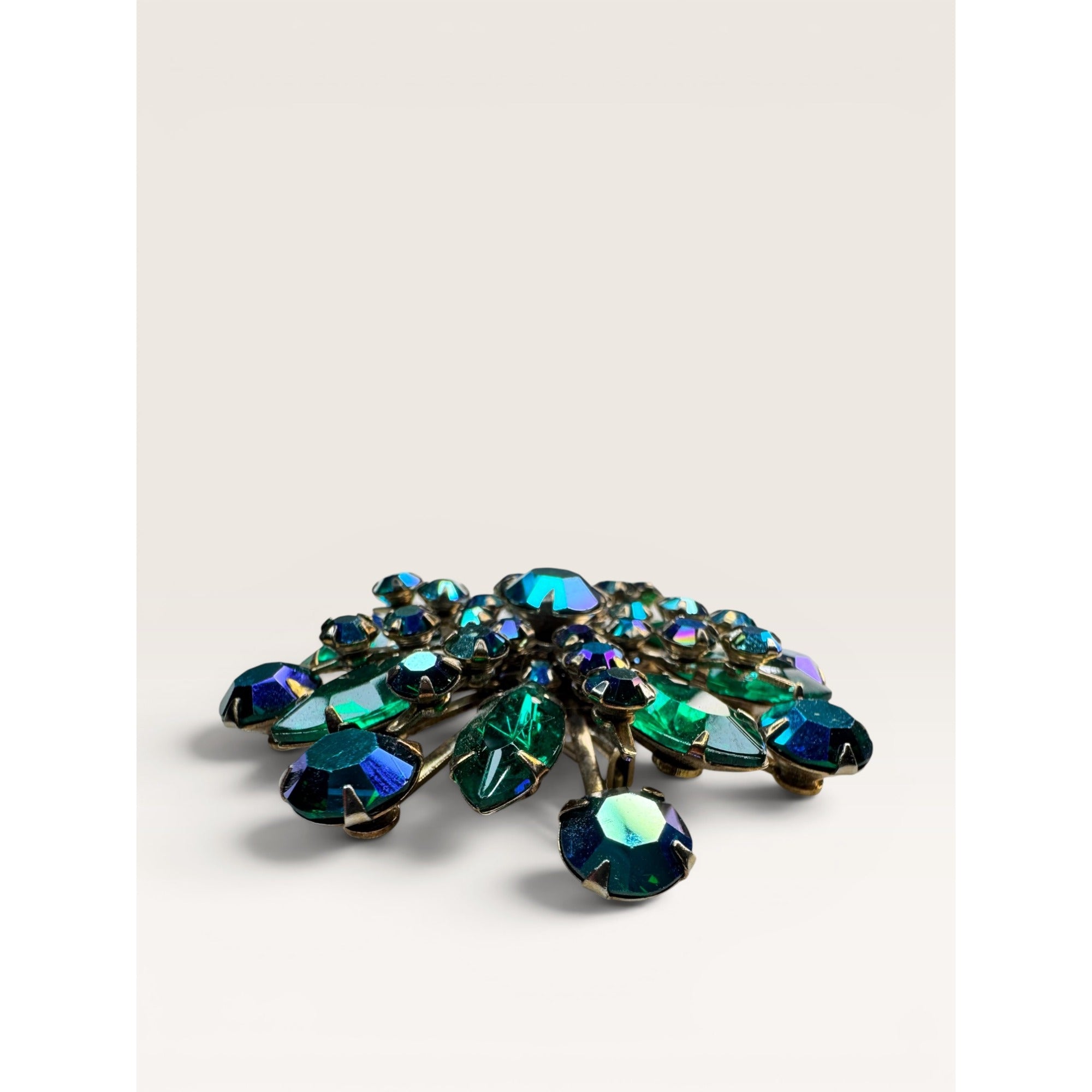 1960s Emerald Green Glass & Aurora Borealis Crystal Starburst Brooch Gold Tone