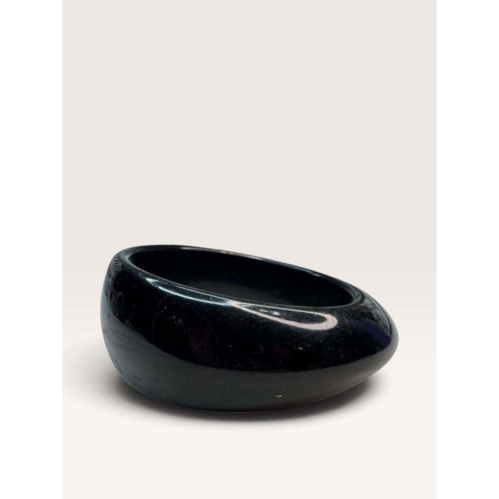 1980s Jet Black Chunky Asymmetrical Domed Tapered Bangle Bracelet 7.75"