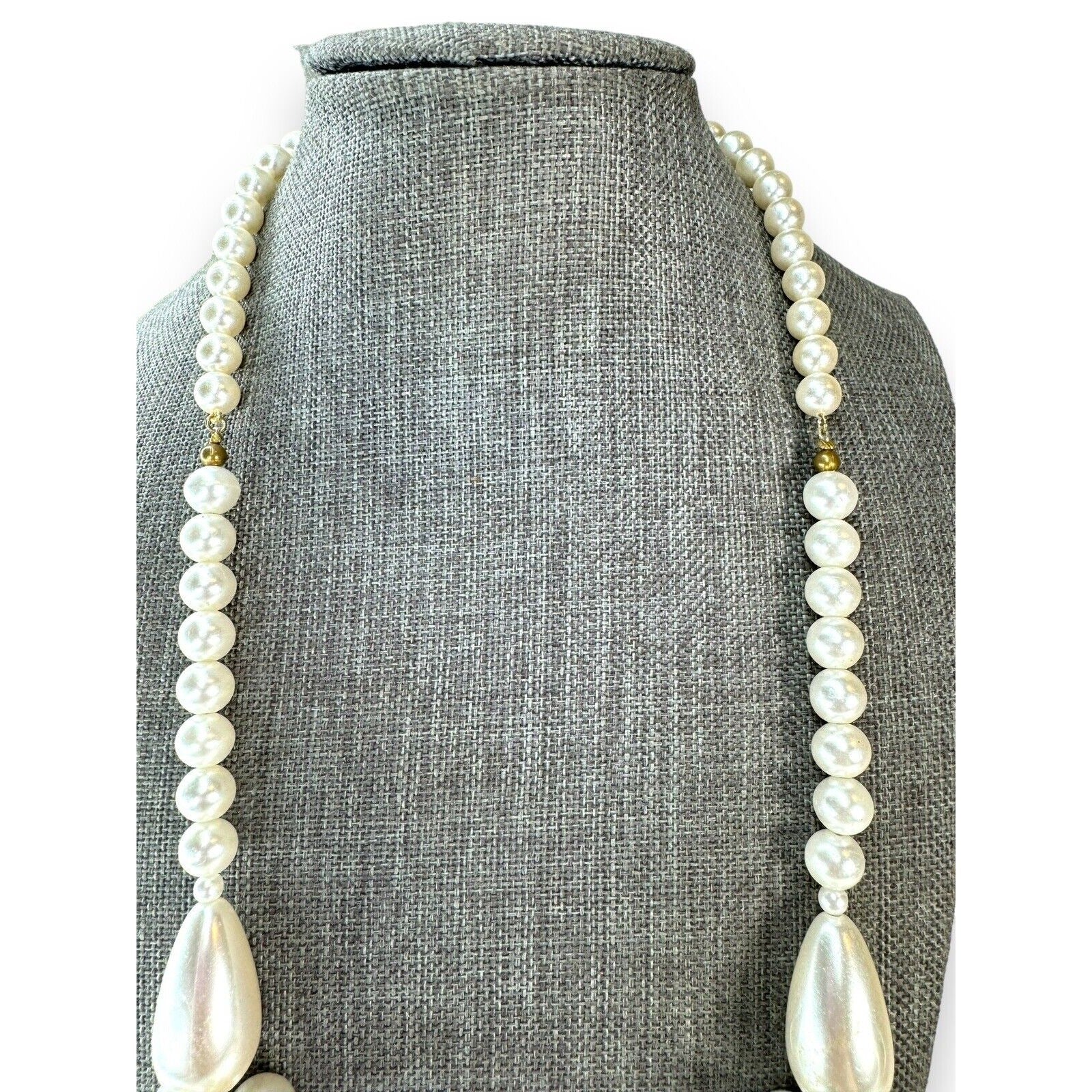 Vintage Faux Pearl Acrylic Chunky Cluster Statement Necklace 24"