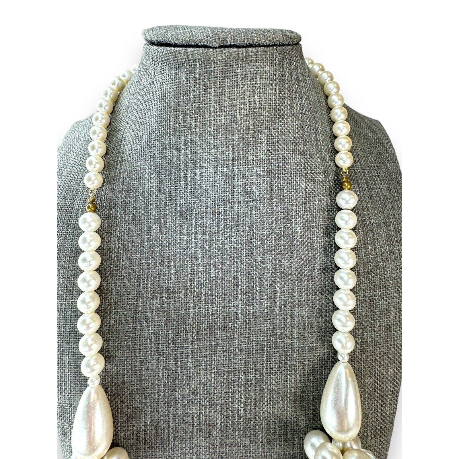 Vintage Faux Pearl Acrylic Chunky Cluster Statement Necklace 24"