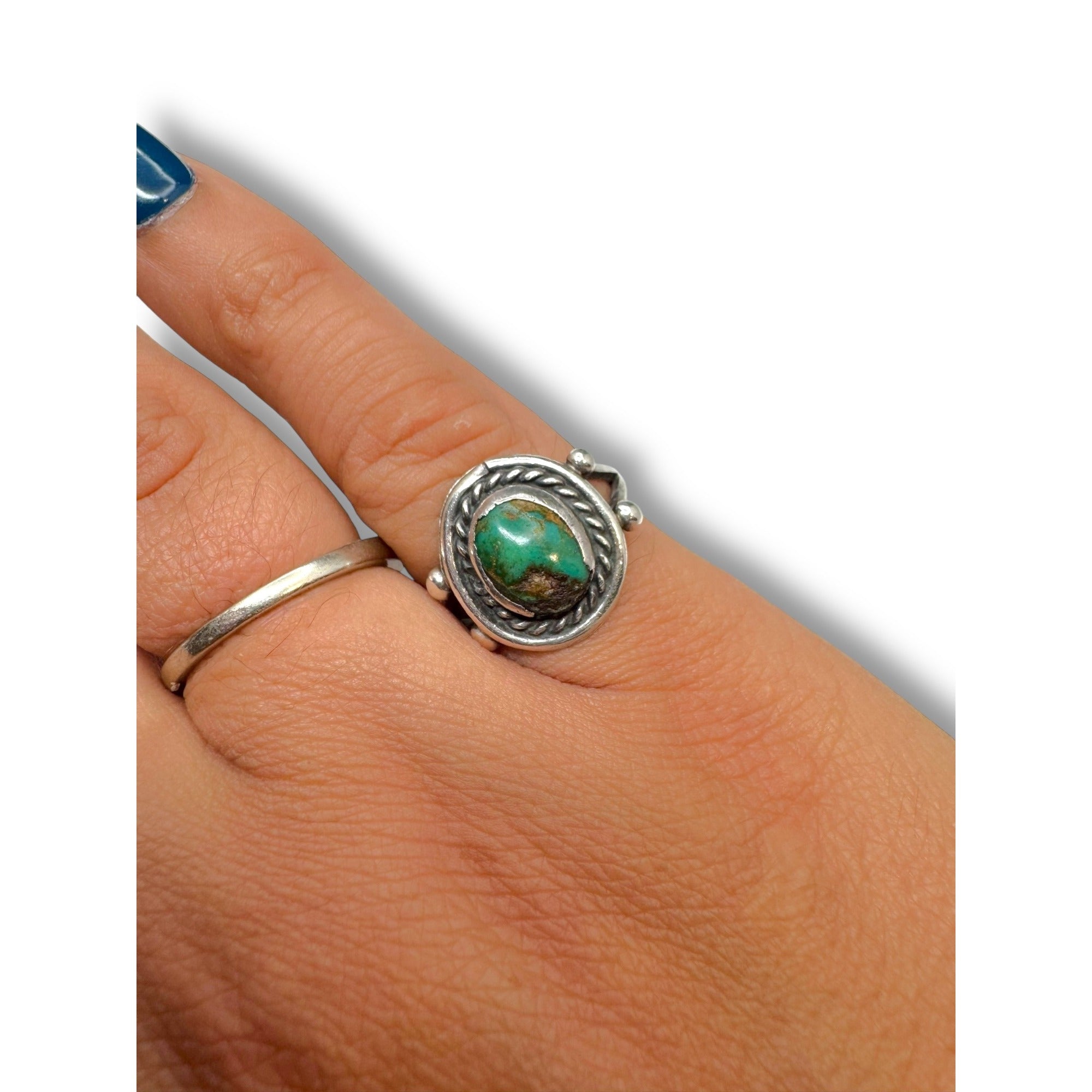 Green Turquoise Native American Sterling Silver Ring Hand Crafted Size 7