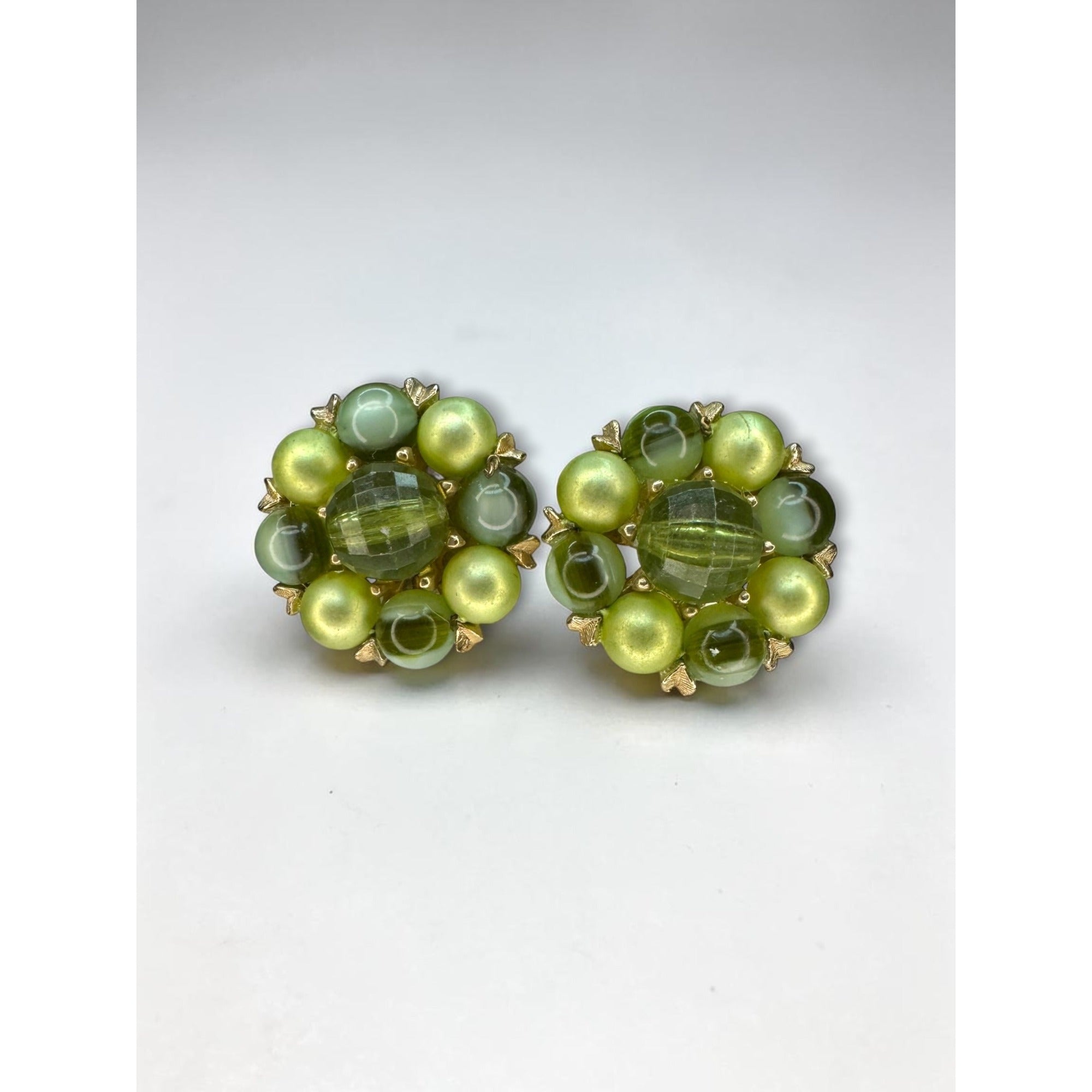 Green Beaded Cluster Clip On Earrings Gold Tone 1960s Vintage