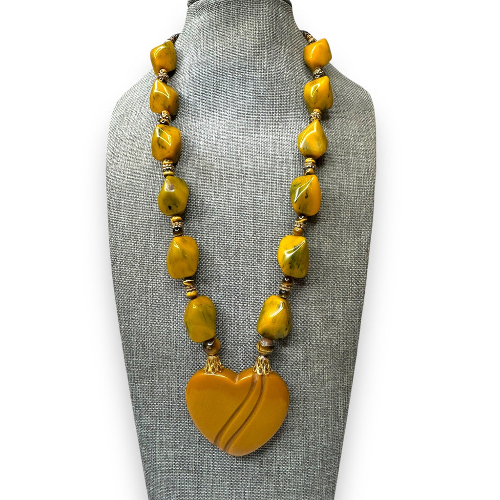 Bakelite Tigers Eye Beaded Necklace Heart Pendant 20" Spring Ring Vintage