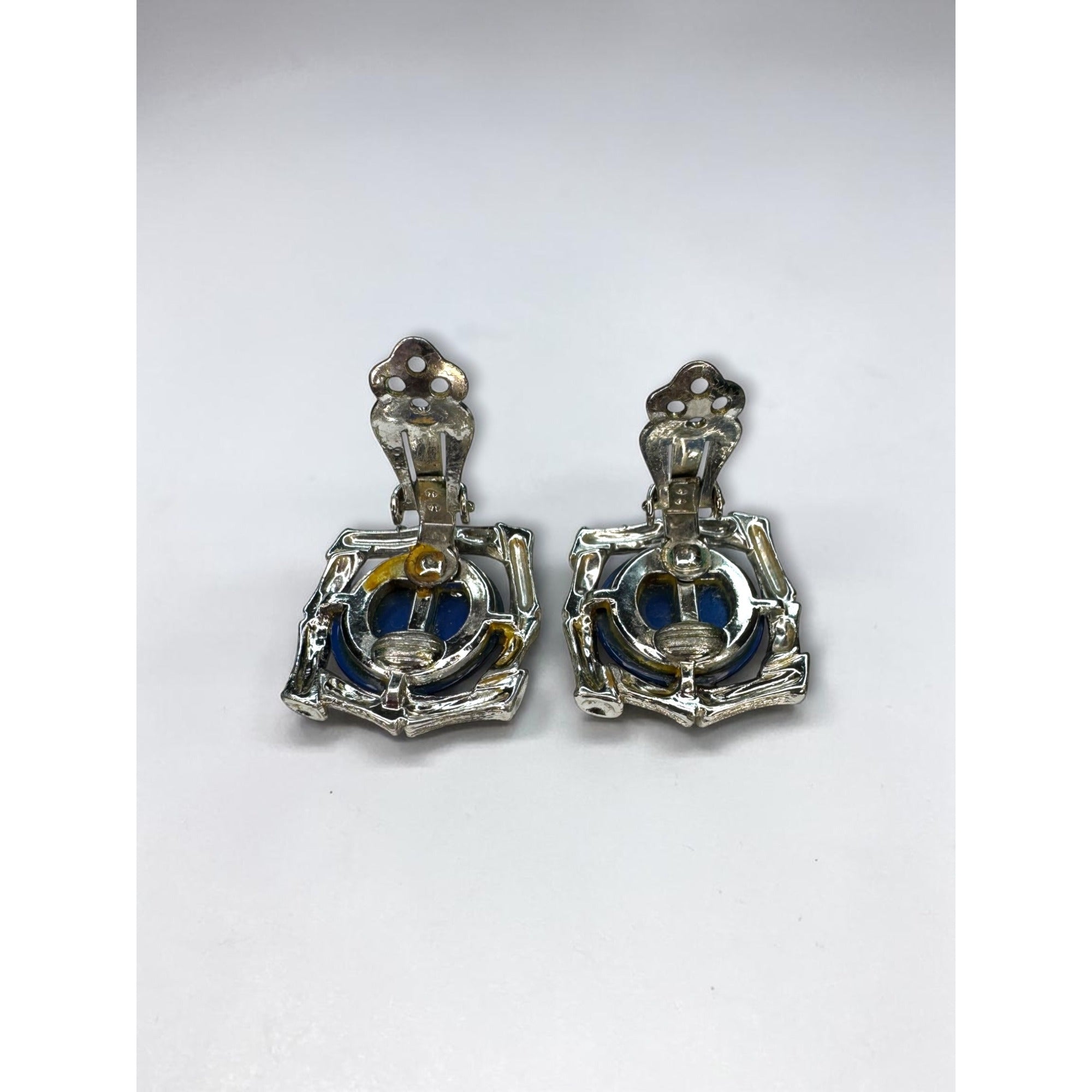 Lisner Blue Moonglow Lucite Cabochon Clip On Earrings Silver Tone Vintage
