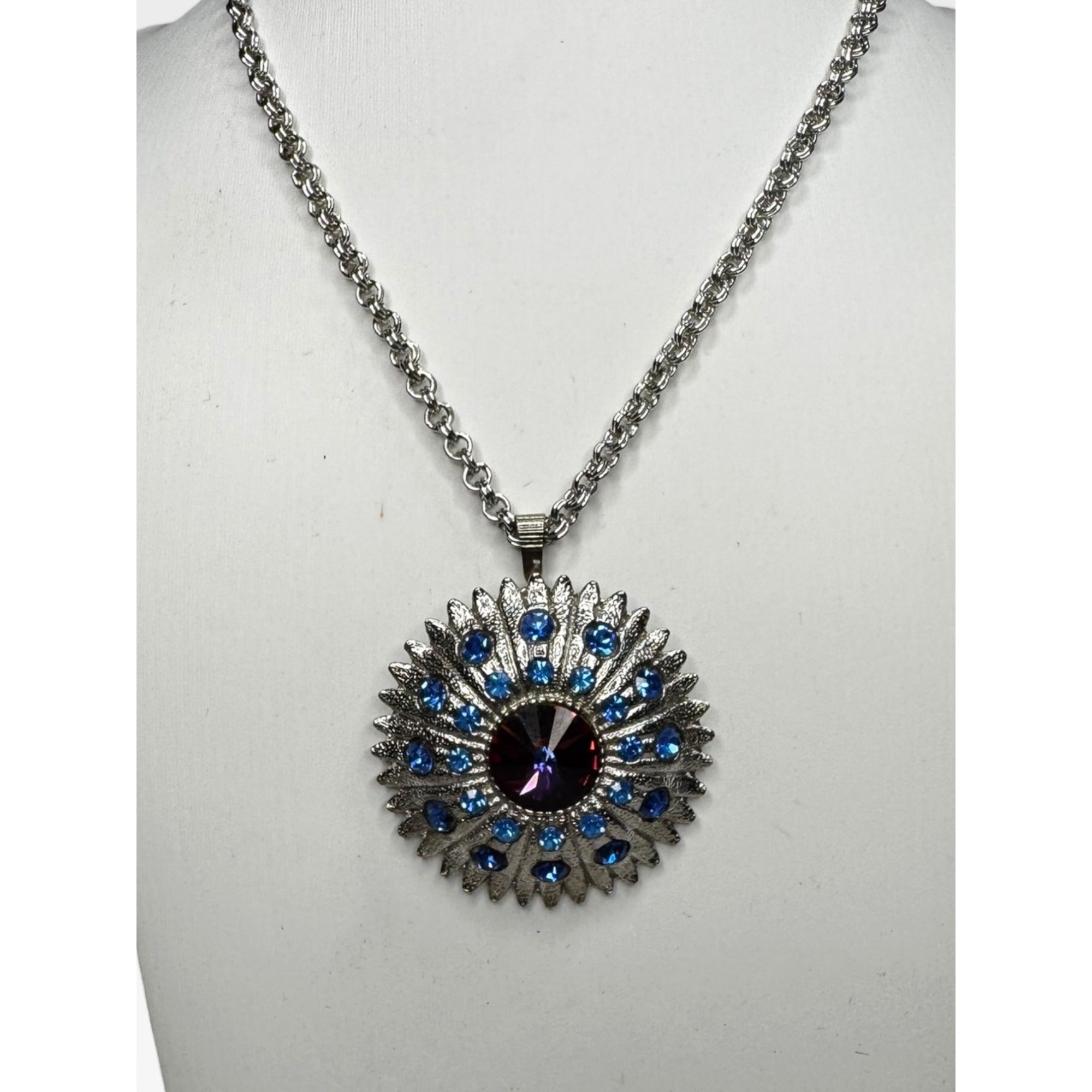 Avon Purple Blue Sunburst Pendant 30 Inch Textured Chain Necklace Vintage