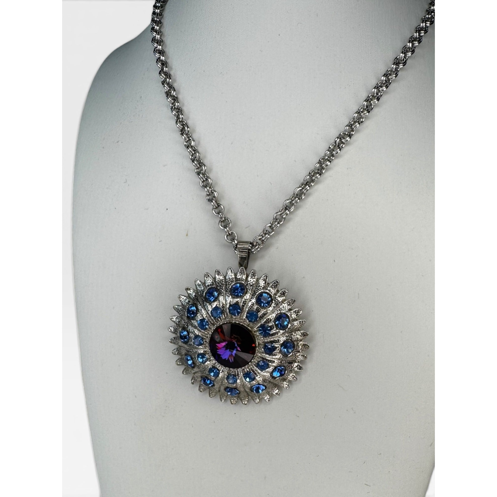 Avon Purple Blue Sunburst Pendant 30 Inch Textured Chain Necklace Vintage