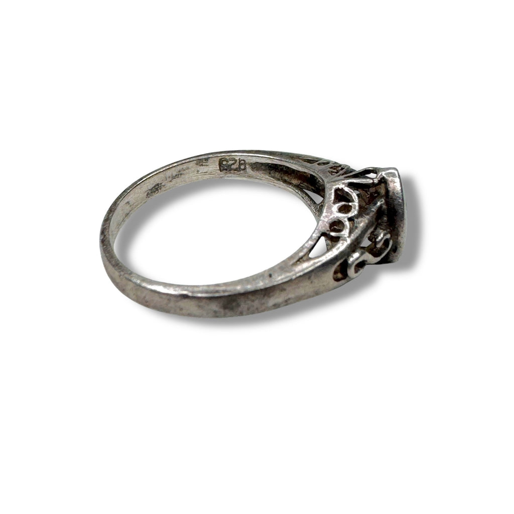 Sterling Silver Malachite Ring Size 5 Elegant Design