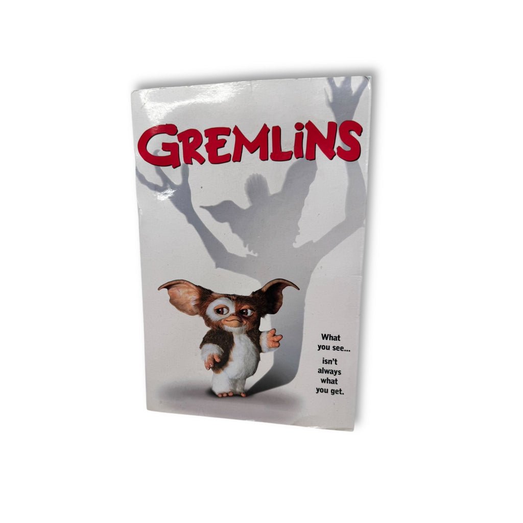 NECA Gremlins Gizmo Mogwai Action Figure with Accessories Holiday Set