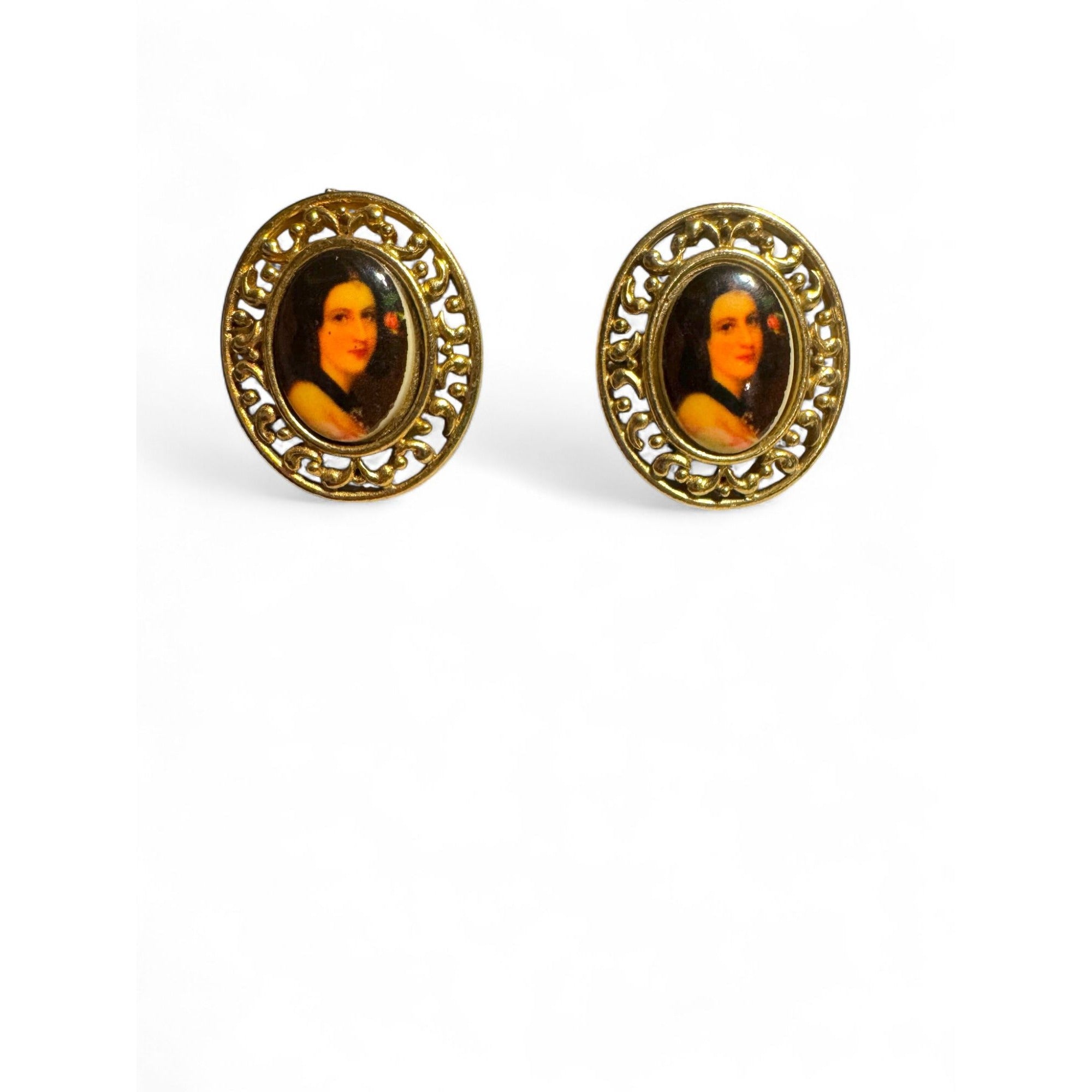 M. Jent Vintage Gold Tone Oval Ceramic Portrait Necklace Earrings Set