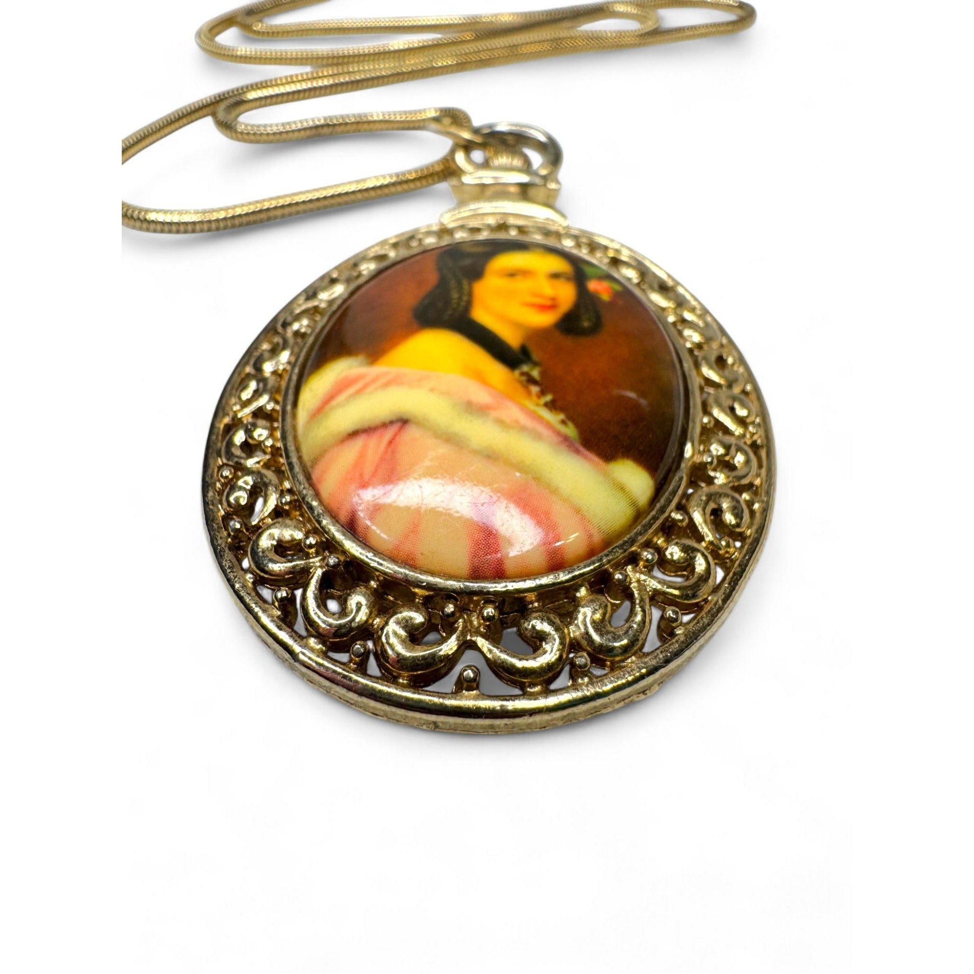 M. Jent Vintage Gold Tone Oval Ceramic Portrait Necklace Earrings Set