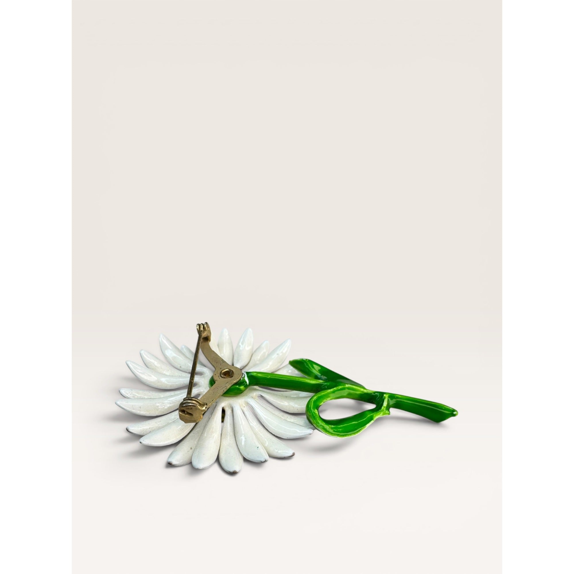 Enamel White Daisy Flower Brooch Pin Green Stem Yellow Center Vintage