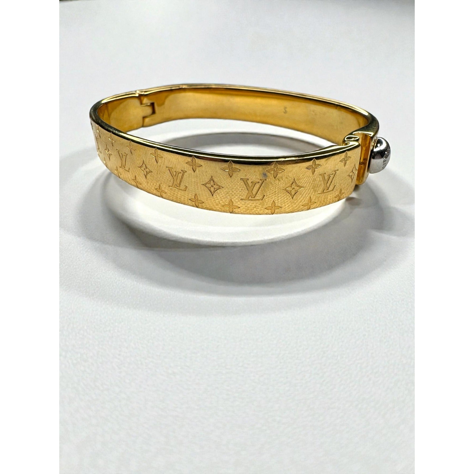 Louis Vuitton Nanogram Monogram Bangle Bracelet M00251 LE4264 Gold Tone