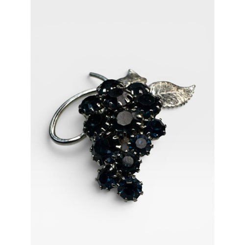 Blue Crystal Grape Cluster Brooch Silver Tone Fruit Pin Vintage 1960s