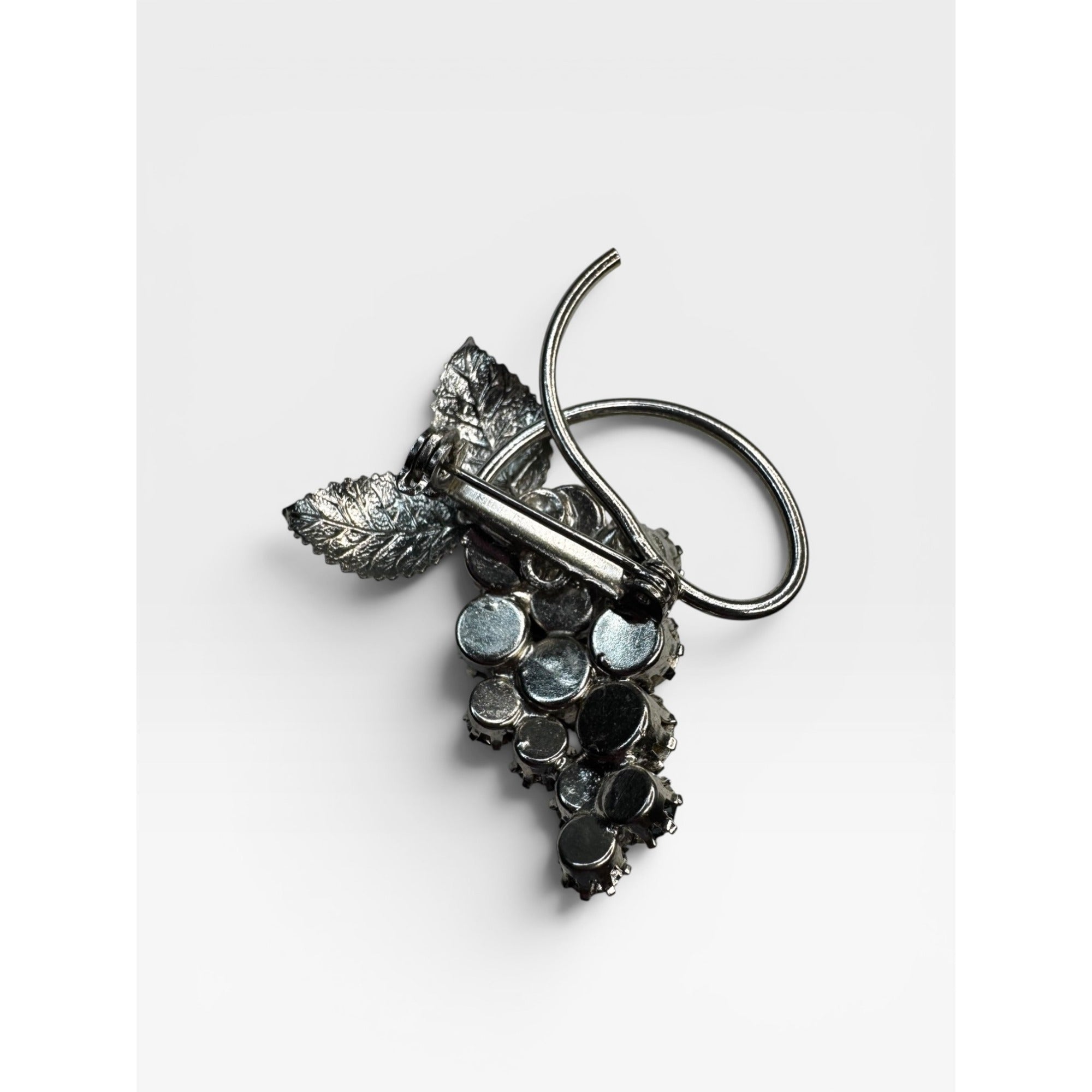 Blue Crystal Grape Cluster Brooch Silver Tone Fruit Pin Vintage 1960s