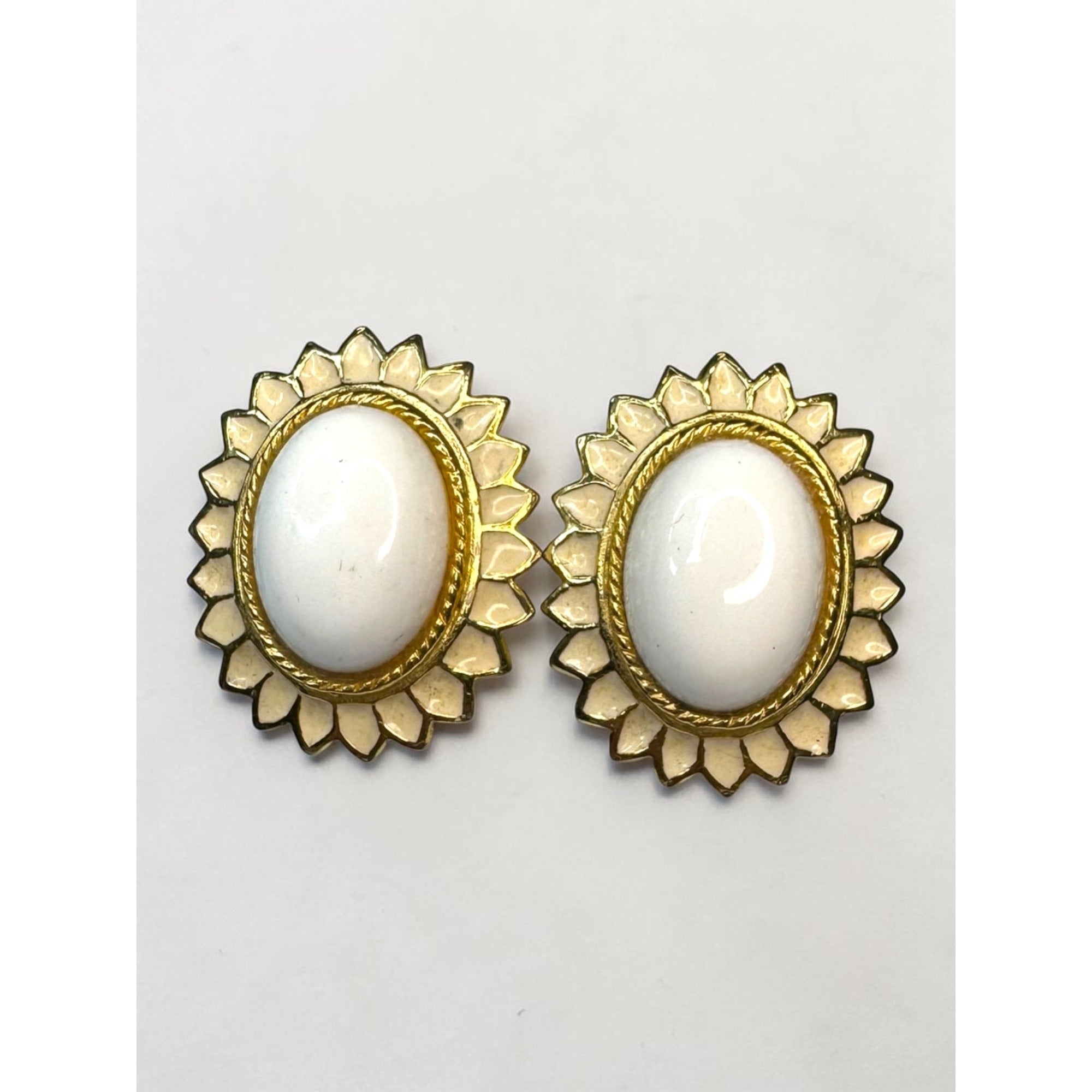 Polcini Clip On Earrings Gold Tone White Cabochon Sunflower Enamel Vintage