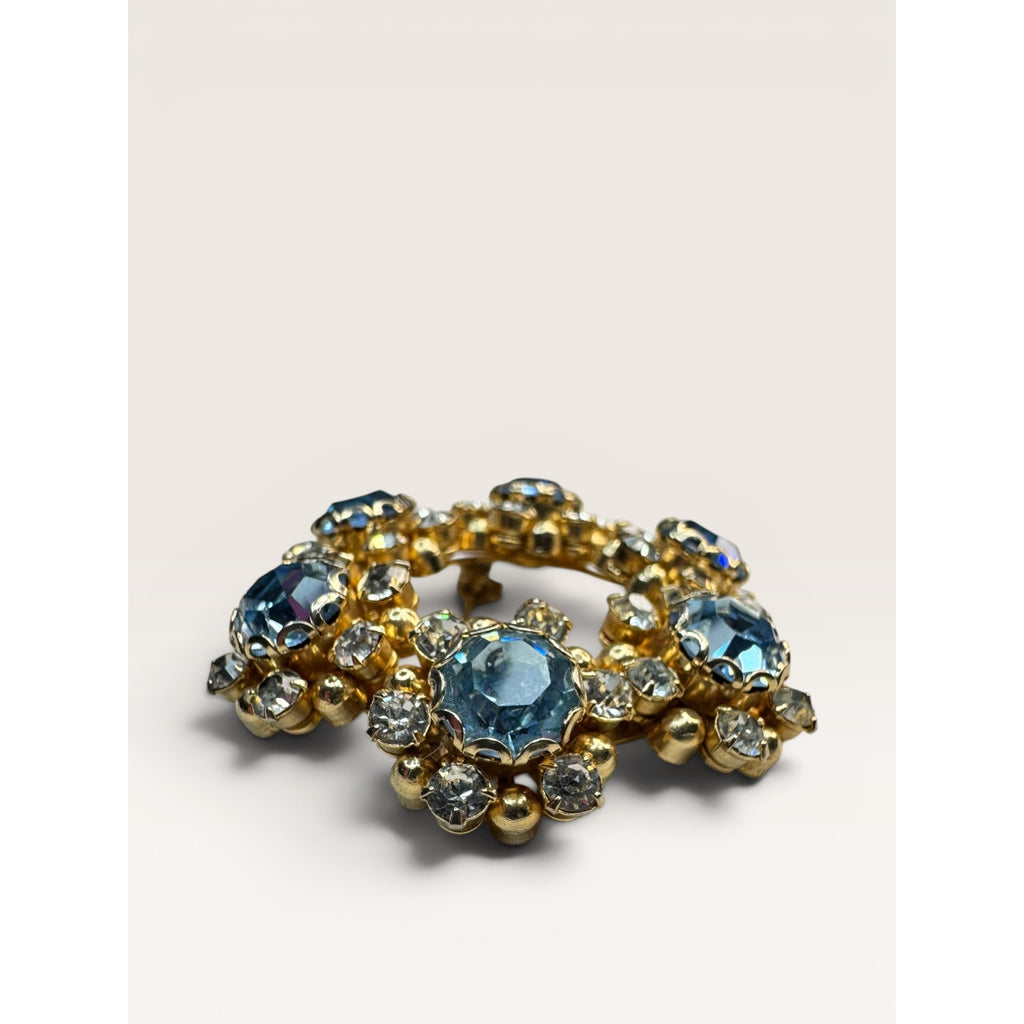 1950s Mid Century Blue Crystal Wreath Brooch Gold Tone Floral Vintage