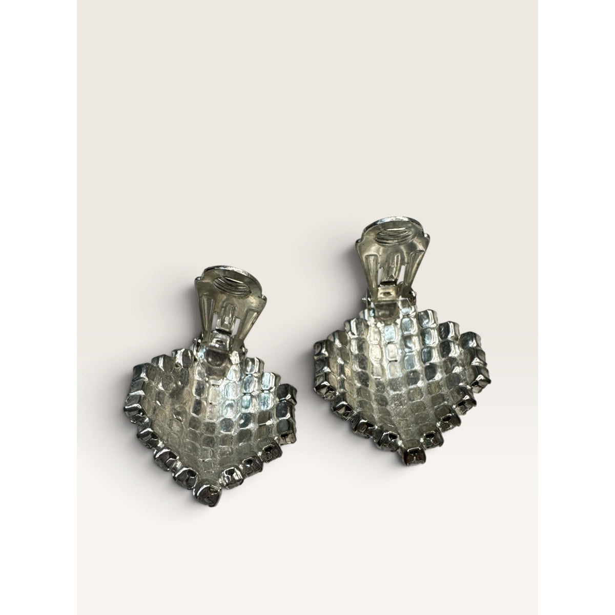 1950s Clear Crystal Rhinestone Diamond Shield Clip Earrings 1.36" Vintage