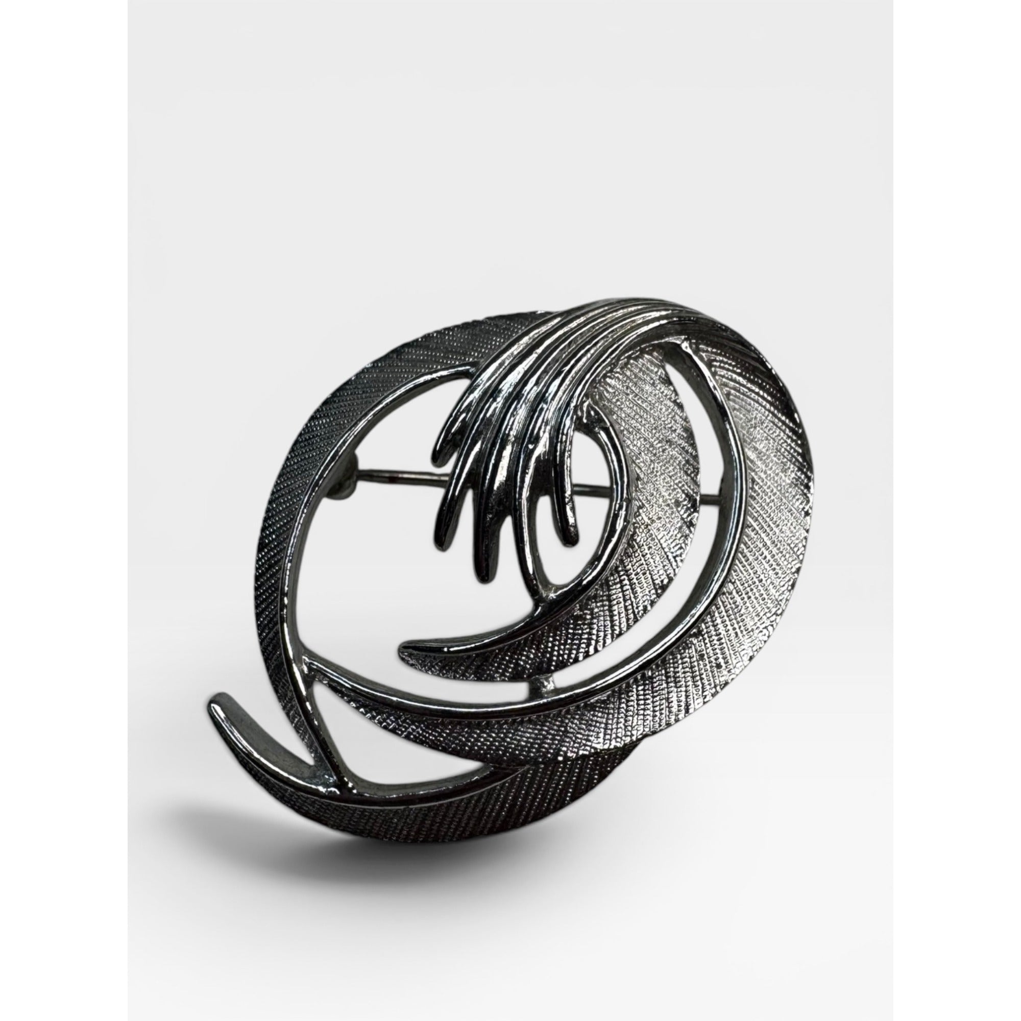 Sarah Coventry Abstract Swirl Brooch Silver Tone Modernist Ribbon Pin 1980s