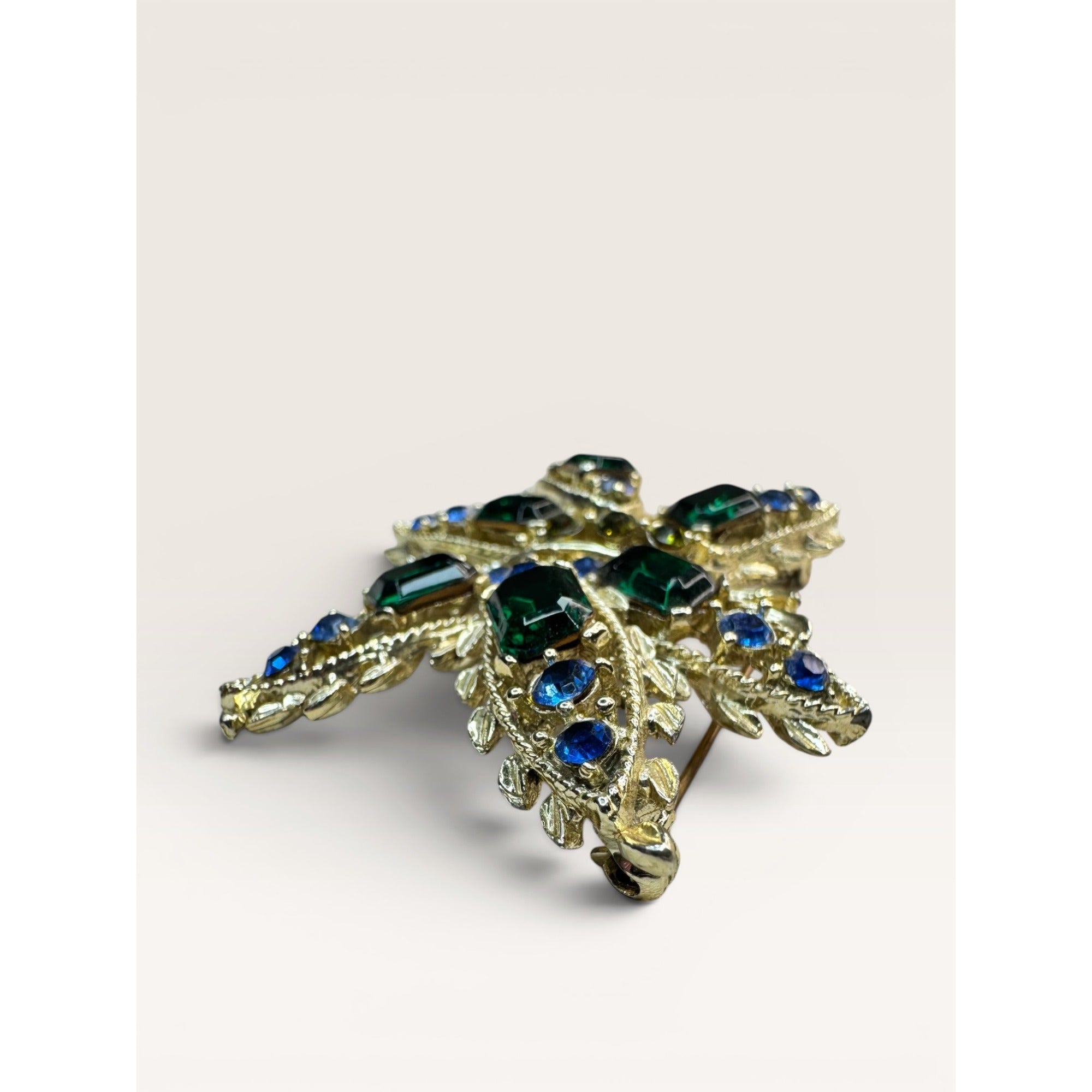 1950s Green Blue Crystal Gold Tone Abstract Foliage Brooch Vintage