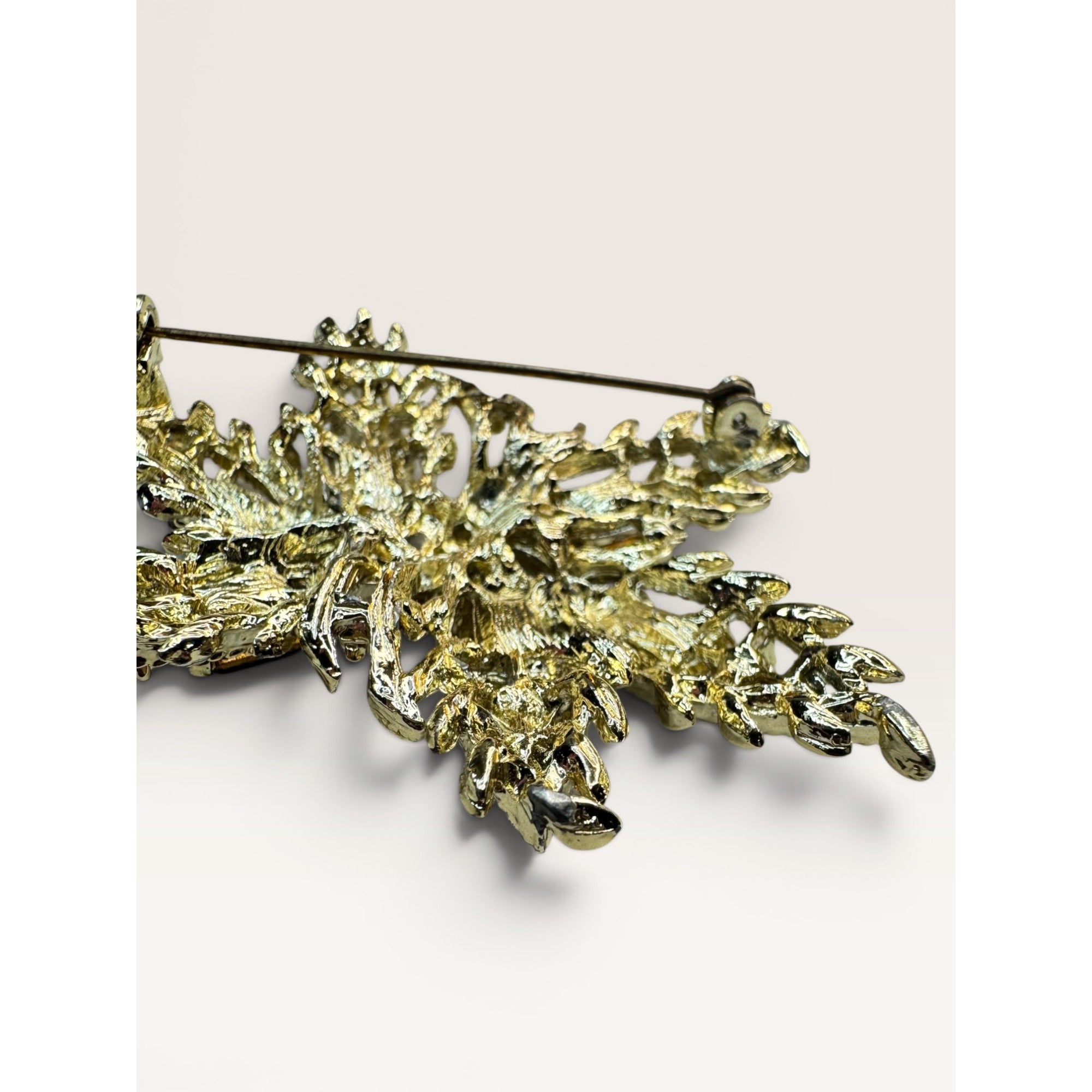 1950s Green Blue Crystal Gold Tone Abstract Foliage Brooch Vintage