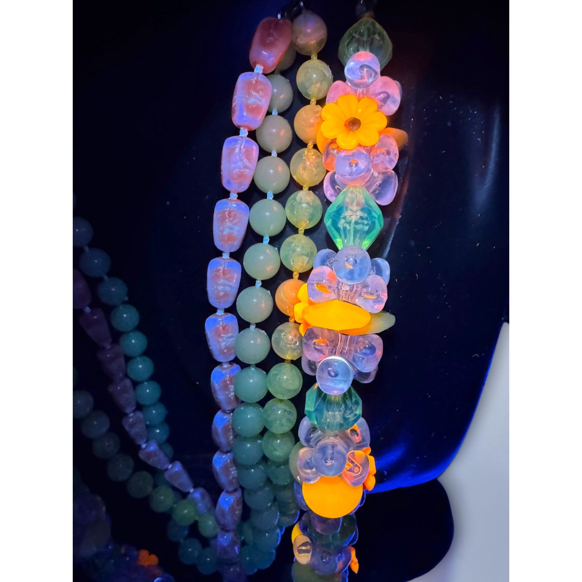 Selro Selini Fluorescent Lucite Bead Necklace Earrings Set 1960s Vintage Glow