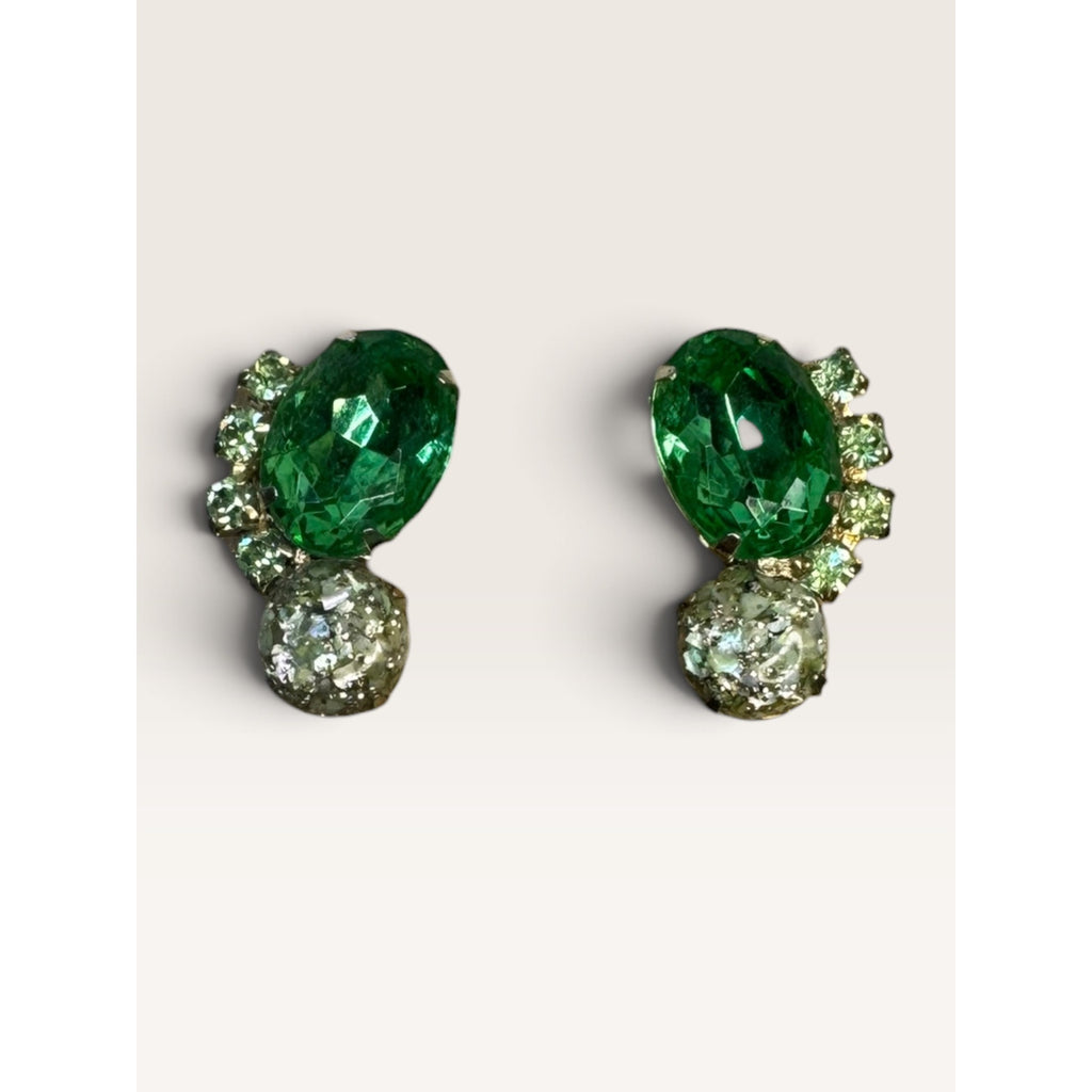 1950s Green Oval Glass Mica Flake Glitter Resin Rhinestone Clip Earrings 1.22"