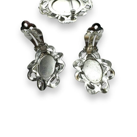 Vintage Whiting & Davis cameo brooch clip earring set silver tone glass 1950s