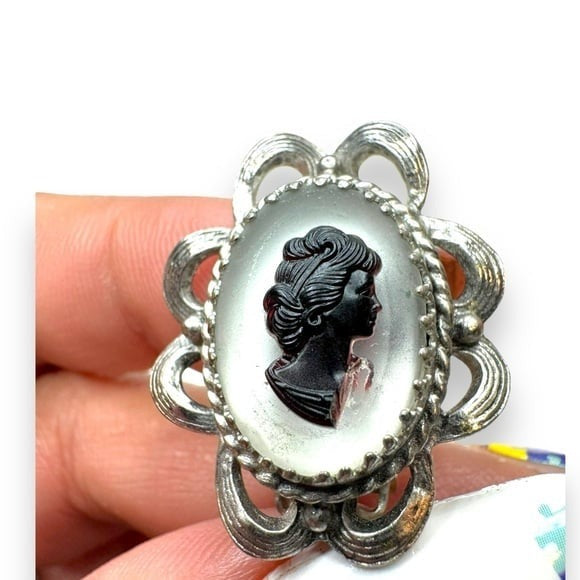 Vintage Whiting & Davis cameo brooch clip earring set silver tone glass 1950s