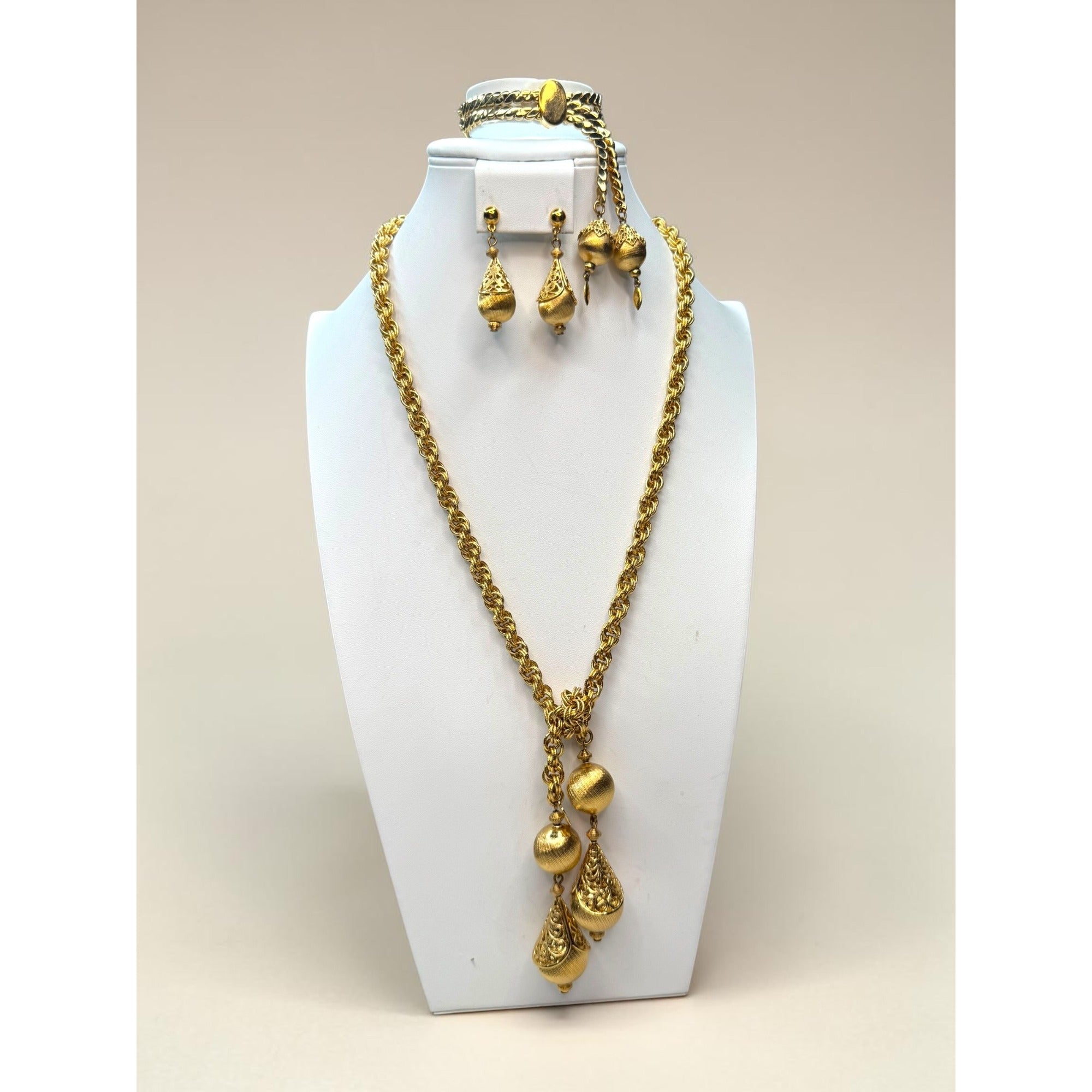 Monet 1961 Bolero Goldtone Parure Set necklace earrings bracelet Alice Vega Book