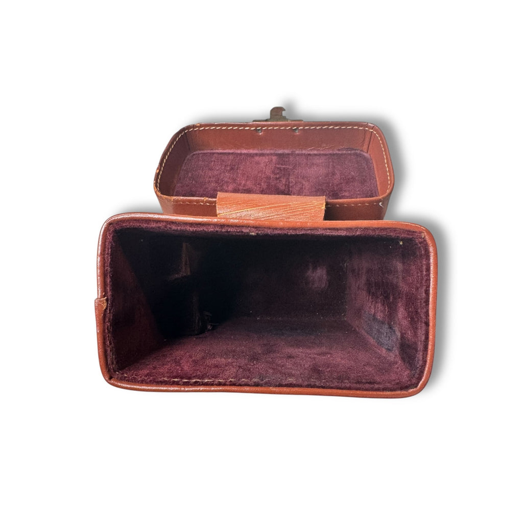 Bell & Howell 134 8mm Movie Camera w/ Case Mid-Century Wind-Up Film Camera