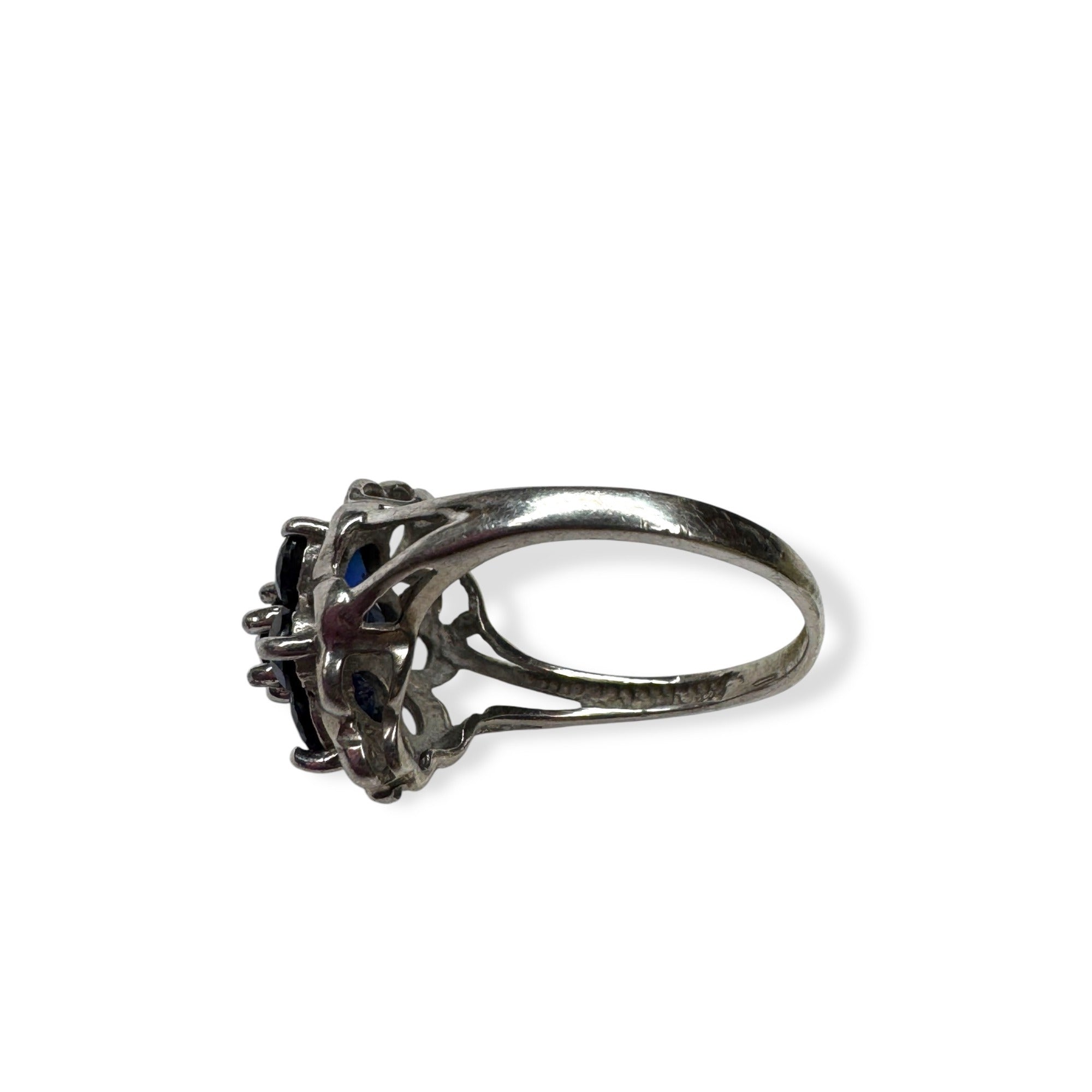 Sterling Silver Sapphire Floral Ring Size 5.5 2.14g