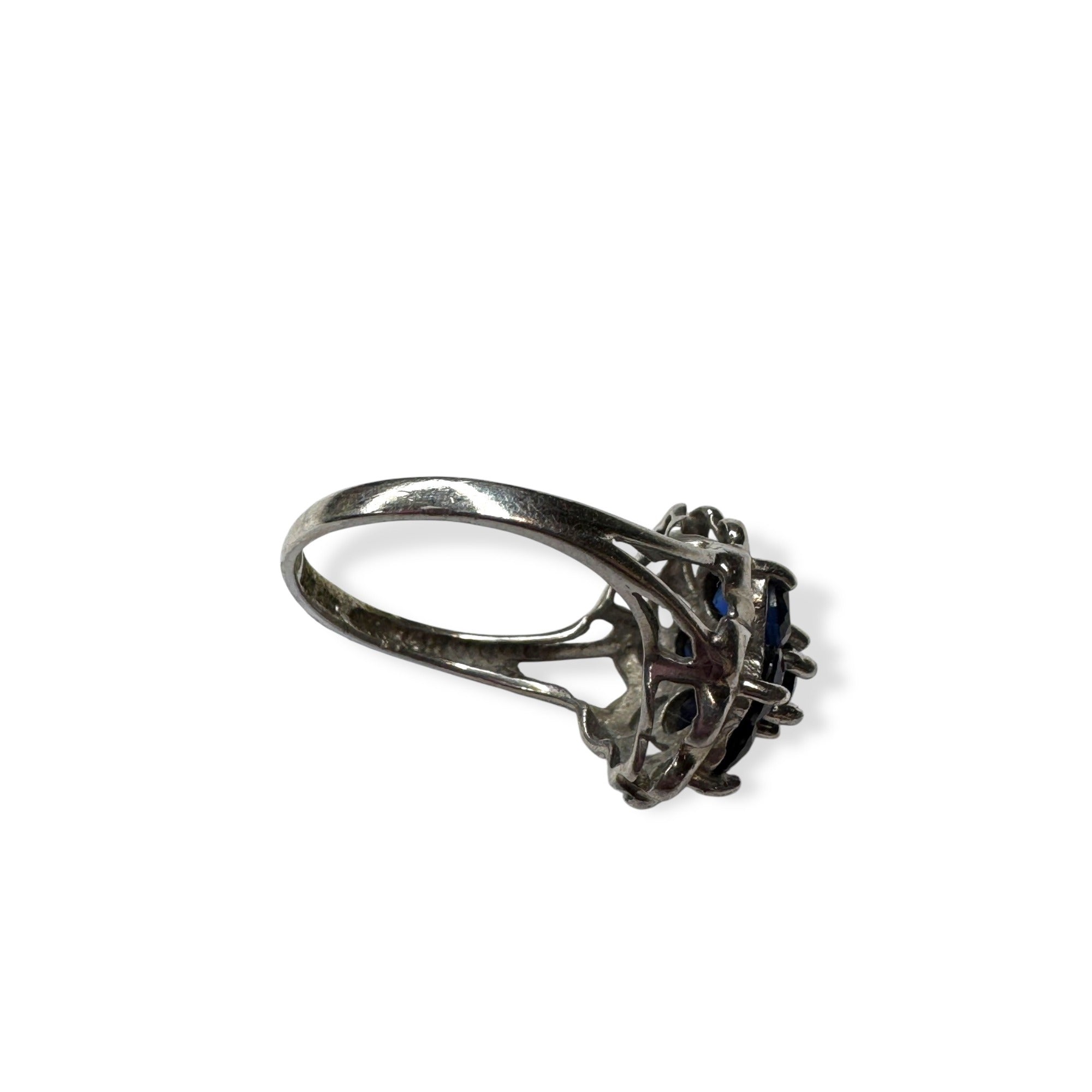 Sterling Silver Sapphire Floral Ring Size 5.5 2.14g