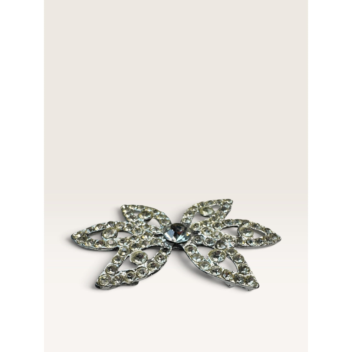 1930s Art Deco Clear Rhinestone Pot Metal Openwork Bow Flower Brooch 3.21"
