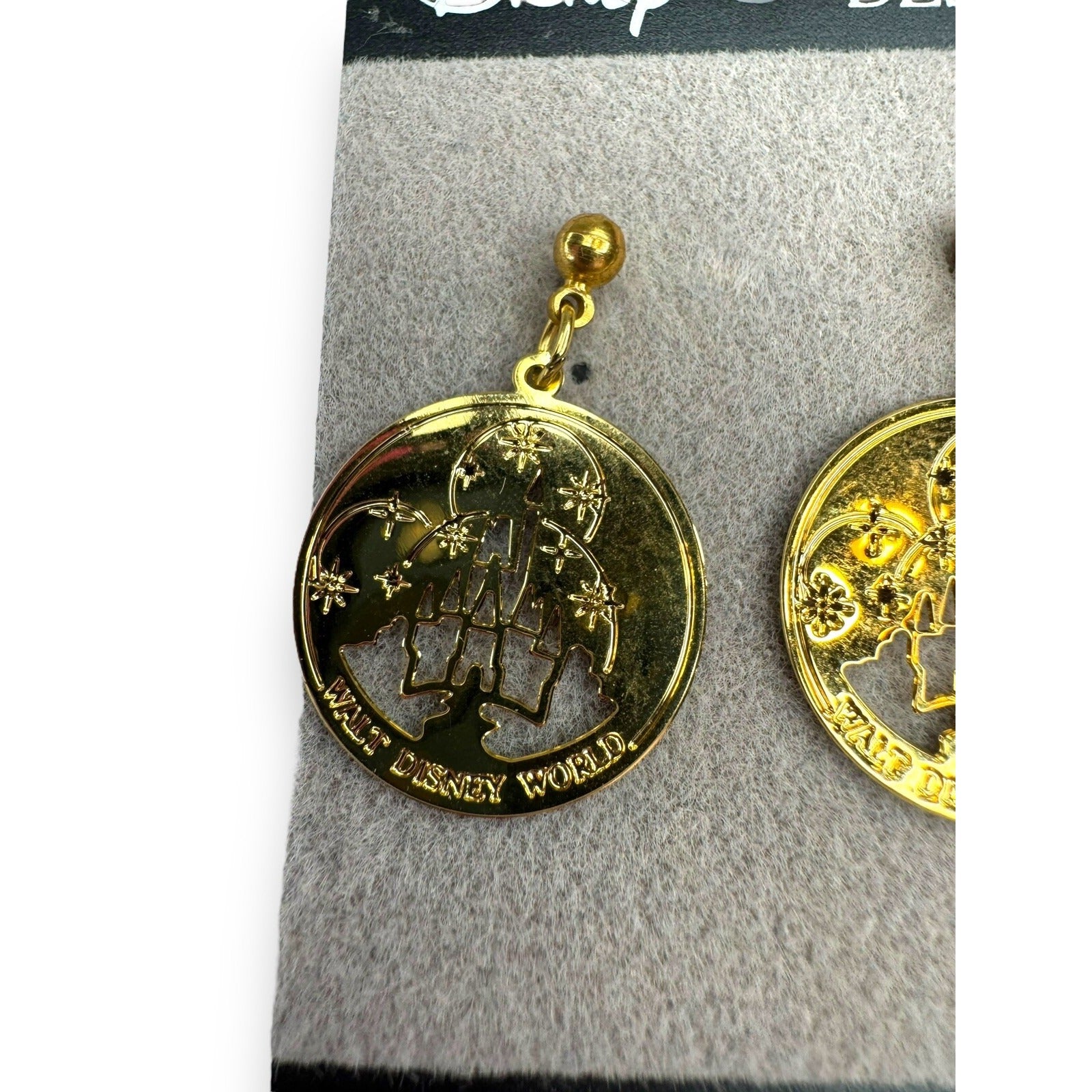 Disney Designs Gold Tone Cinderella’s Castle Pierced Dangle Earrings On Card