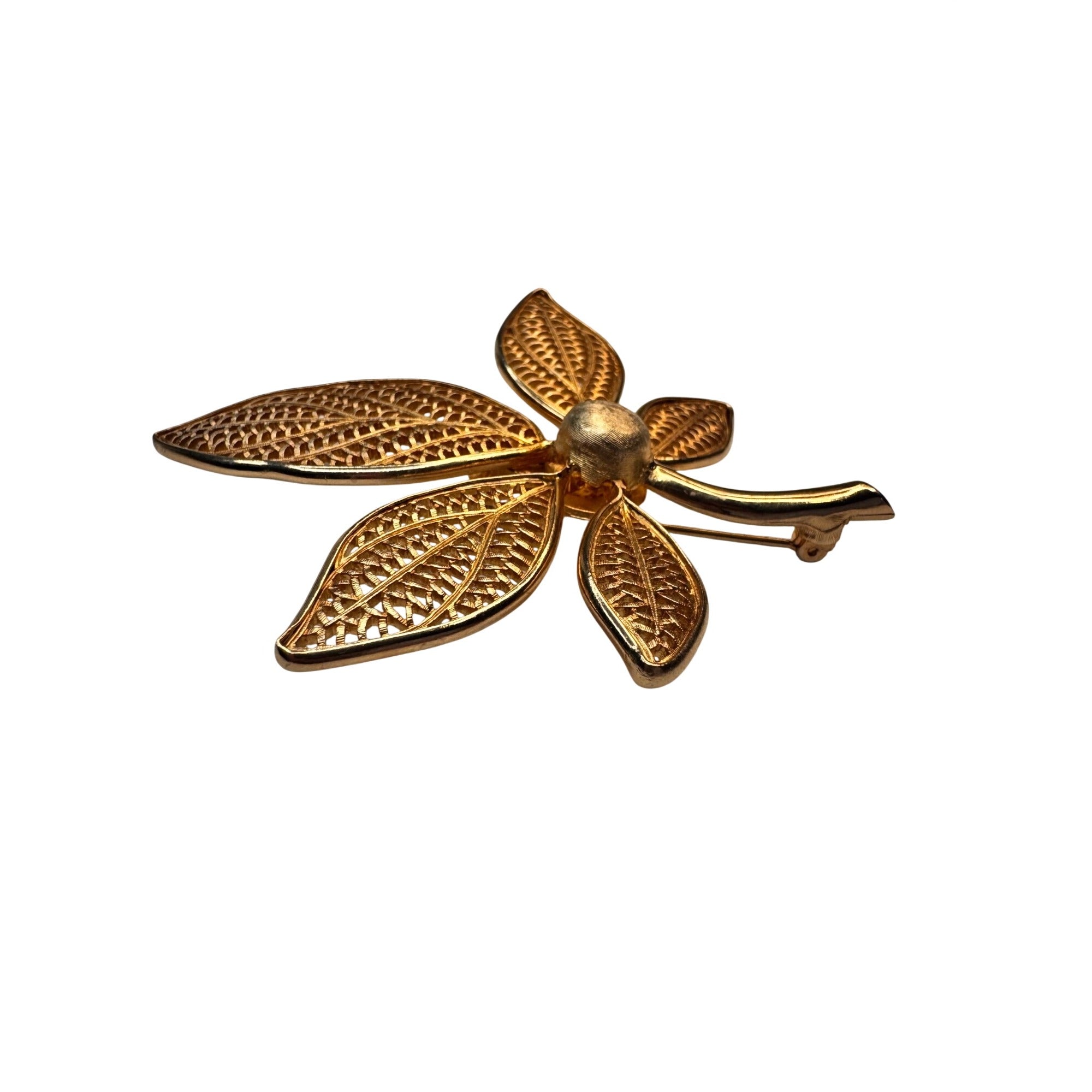 Filigree Leaf Brooch Gold Tone Openwork Floral 1970s Vintage