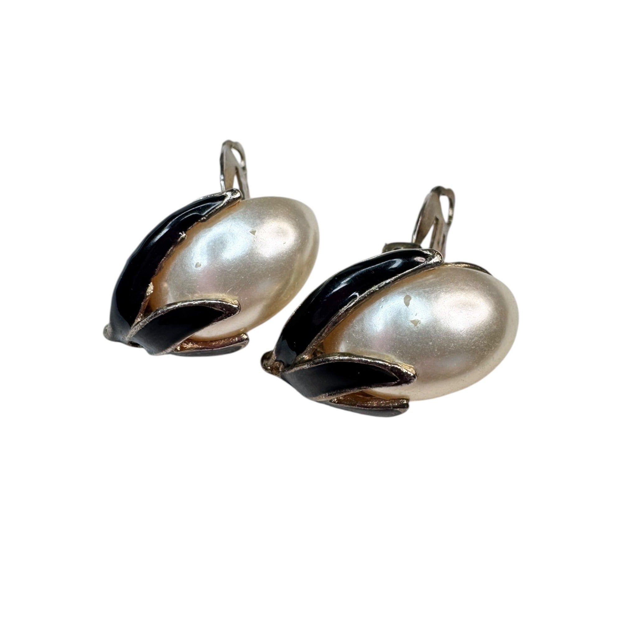 white faux pearl black enamel gold tone clip on earrings