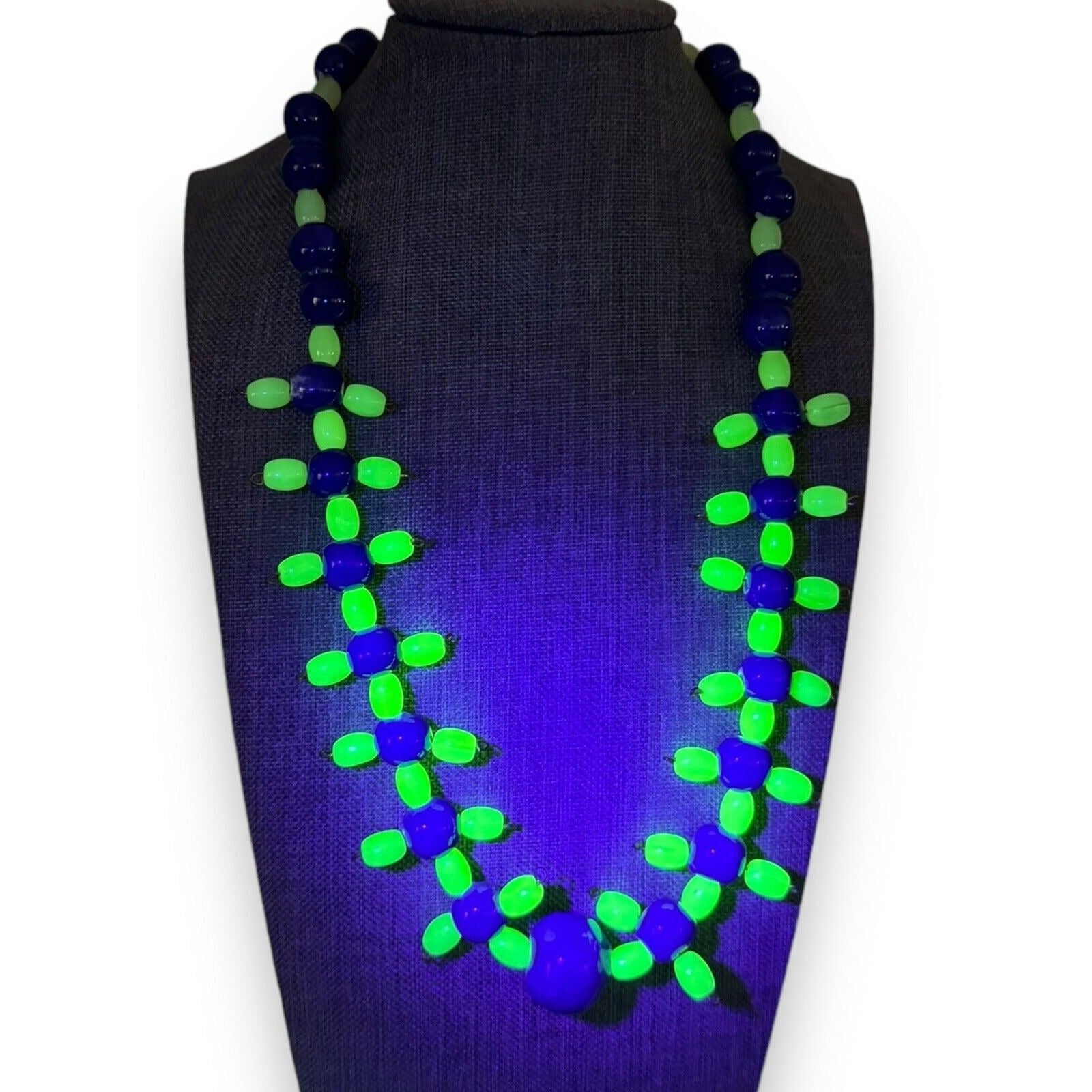 Vintage Green Uranium Glowing Glass Blue Ceramic Bead Necklace 21.5” Hook Clasp