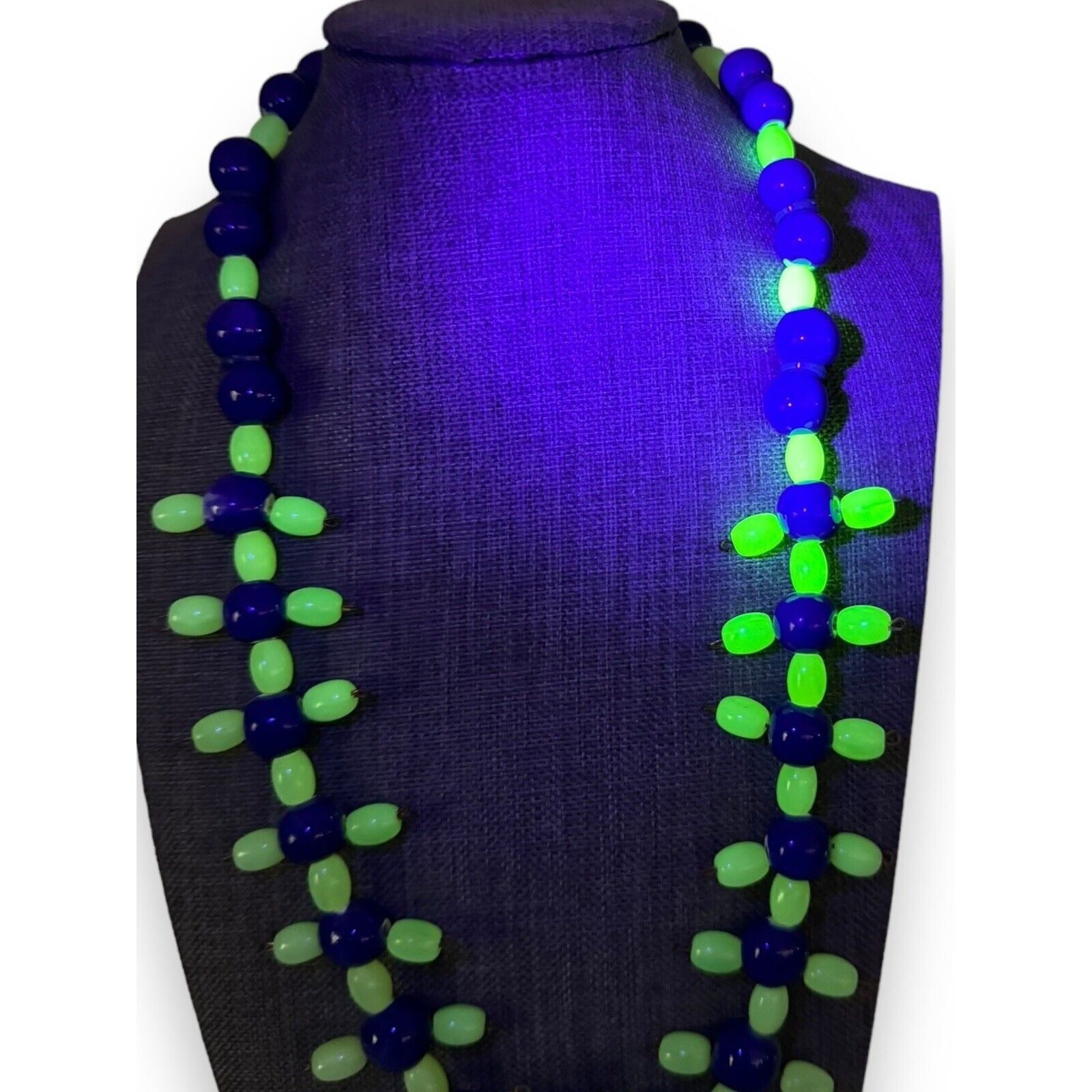 Vintage Green Uranium Glowing Glass Blue Ceramic Bead Necklace 21.5” Hook Clasp