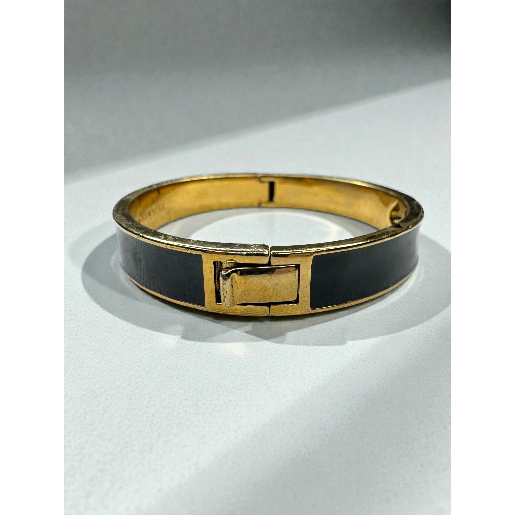 Kate Spade New York Black Enamel Spade Logo Gold Tone Hinged Bangle Bracelet