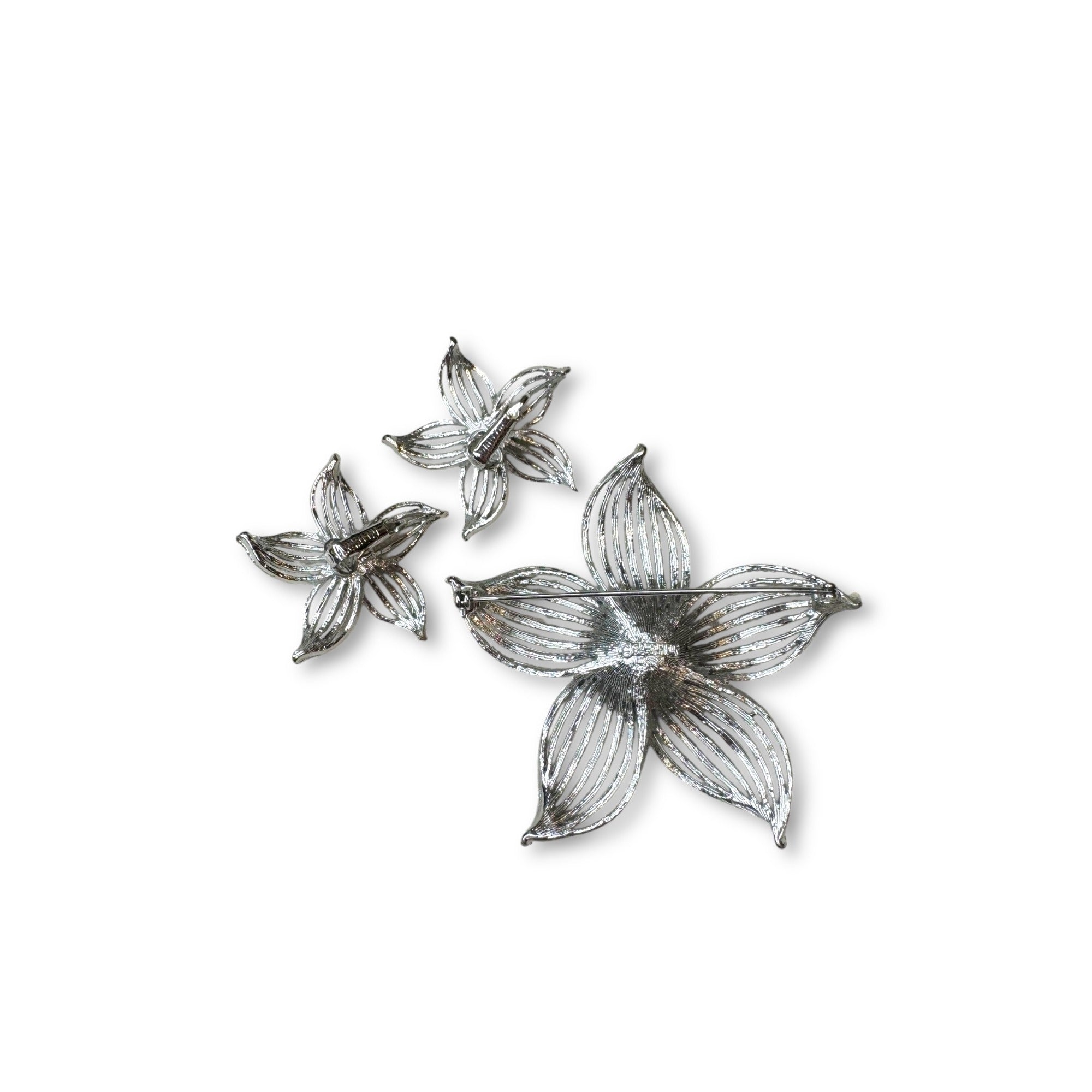 Sarah Coventry 1960s Moonflower Silvertone Brooch Earrings Set