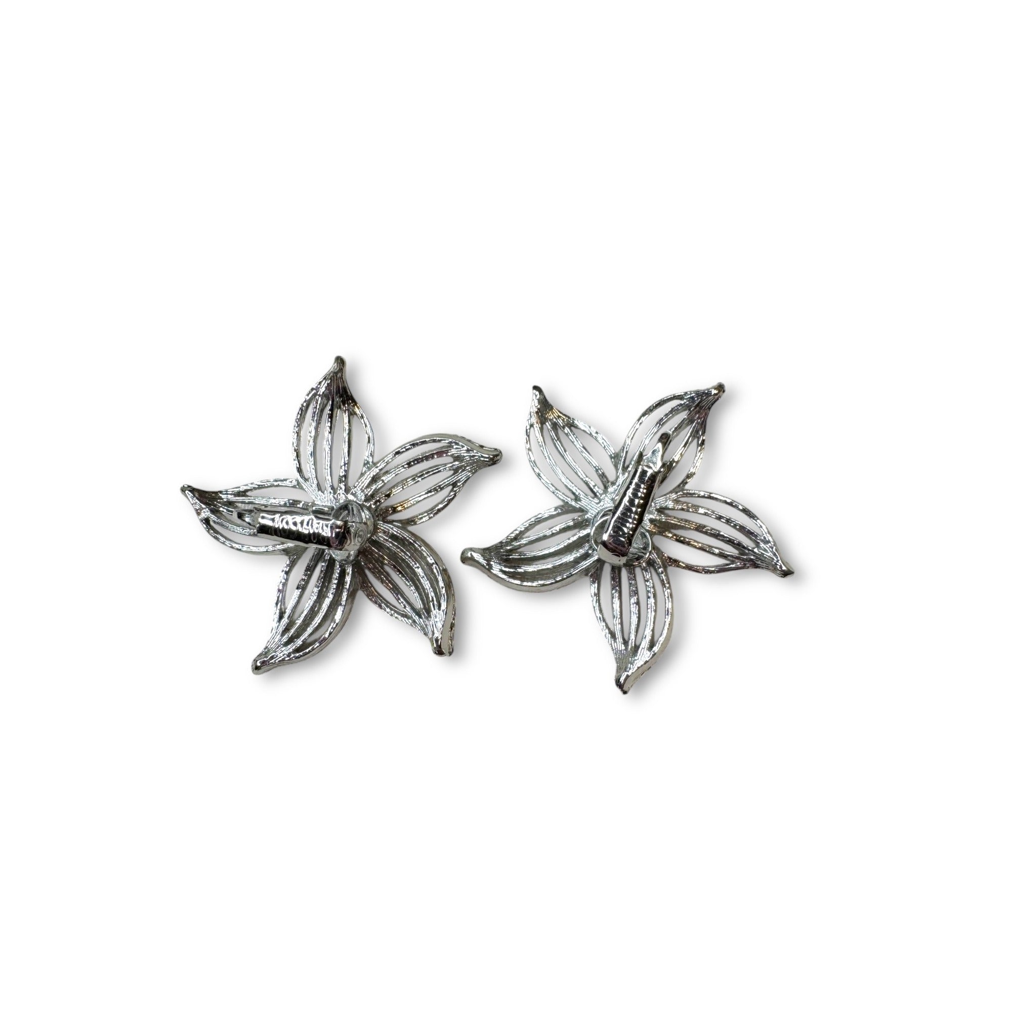 Sarah Coventry 1960s Moonflower Silvertone Brooch Earrings Set