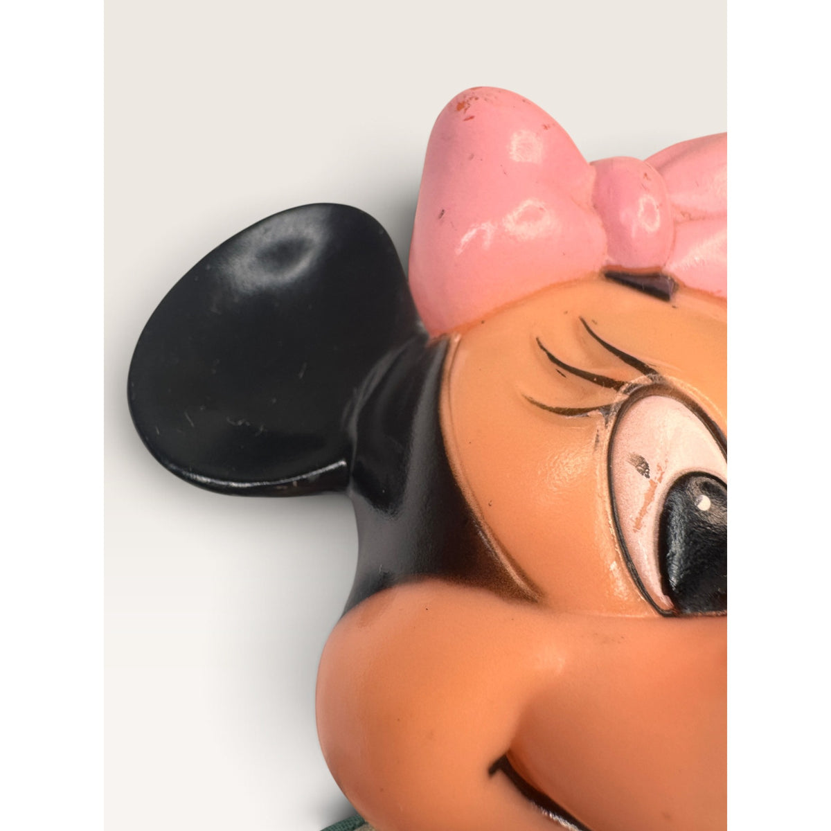 Vintage Minnie Mouse Hand Puppet Vinyl Head Fabric Disney Distributing Toy 10"